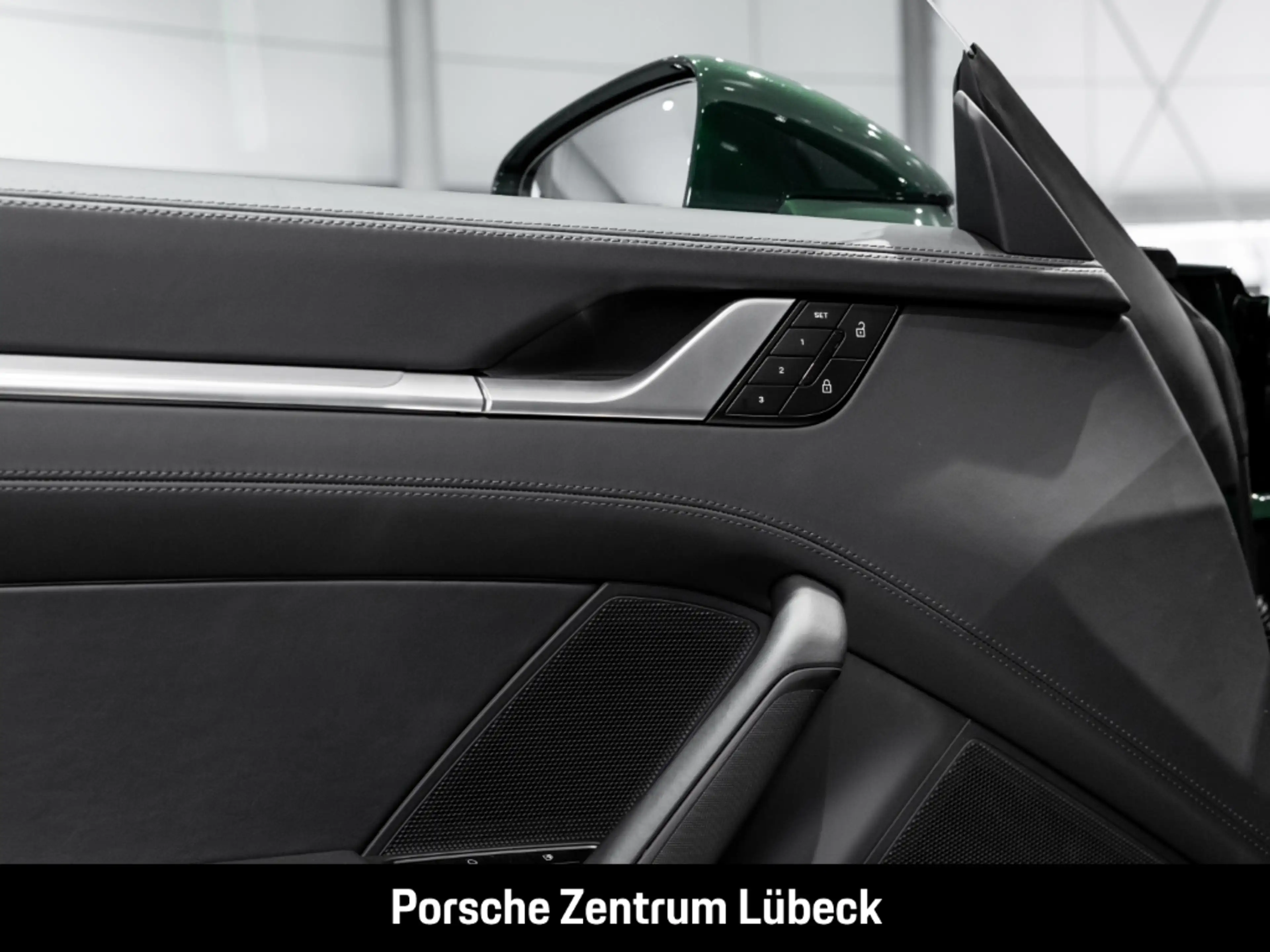 Porsche 992 911 Carrera 4S Liftsystem-VA Sportabgas BOSE — photo 15