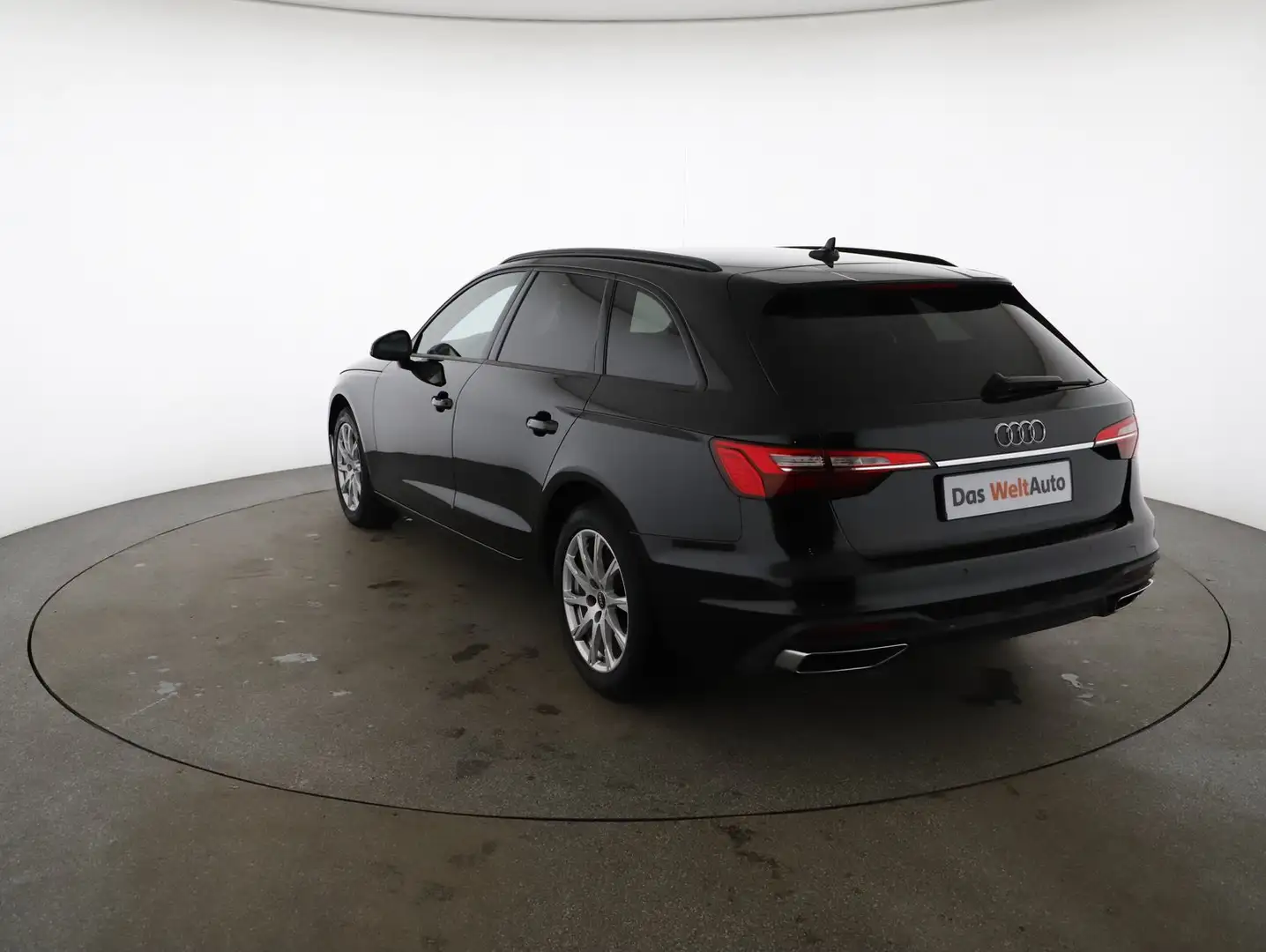 Audi A4 35 TFSI Schwarz - 2