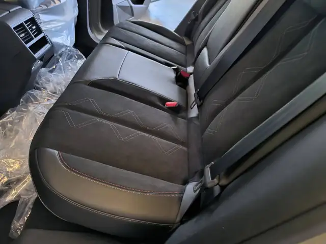 DS Automobiles DS 7 Crossback view 14