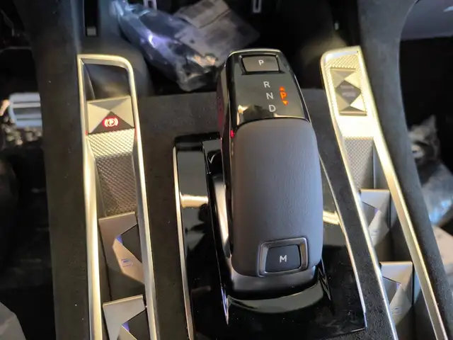 DS Automobiles DS 7 Crossback view 17