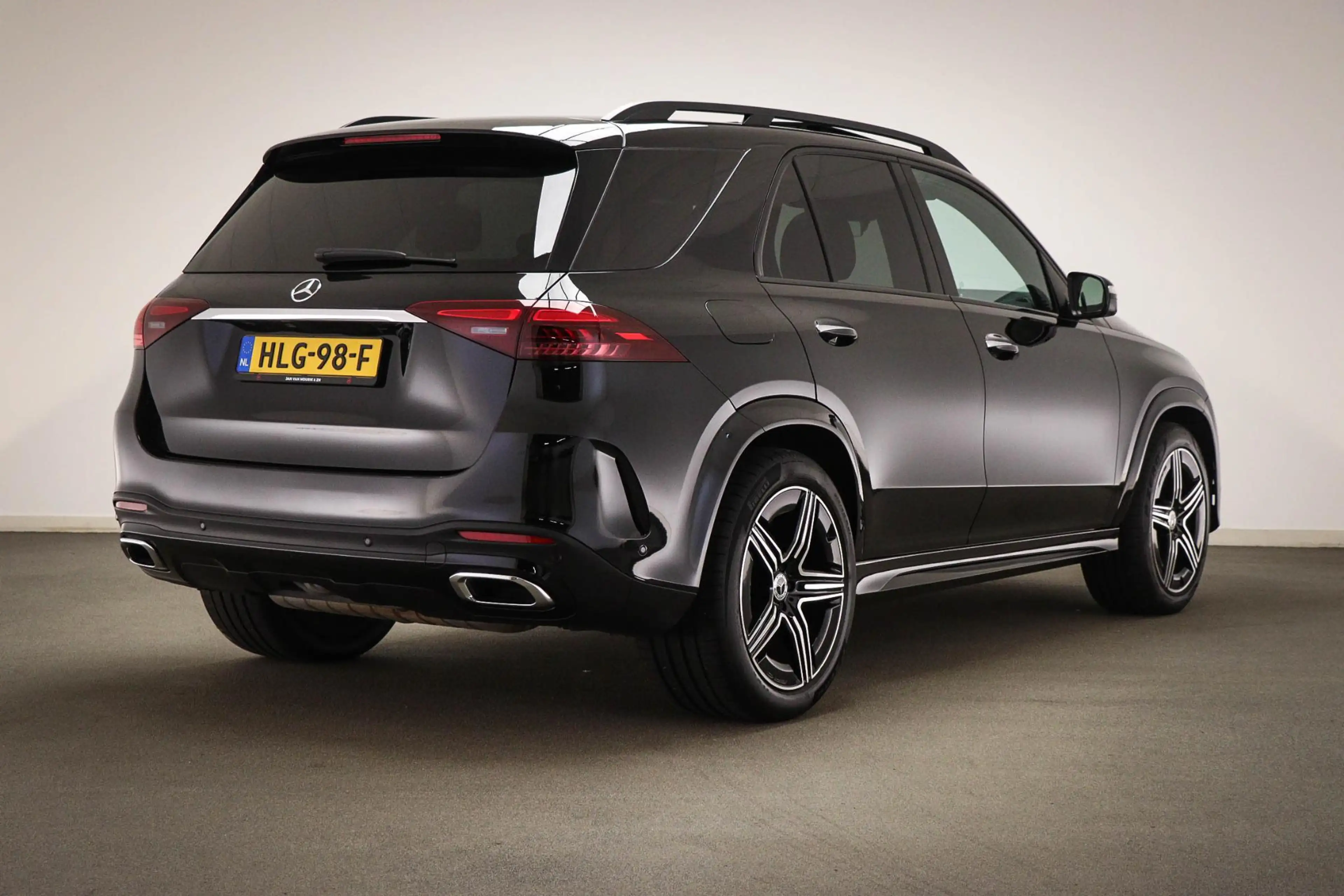 Mercedes-Benz GLE 450 4MATIC AMG Line Premium Plus | LUCHTVERING | PANOR — photo 2