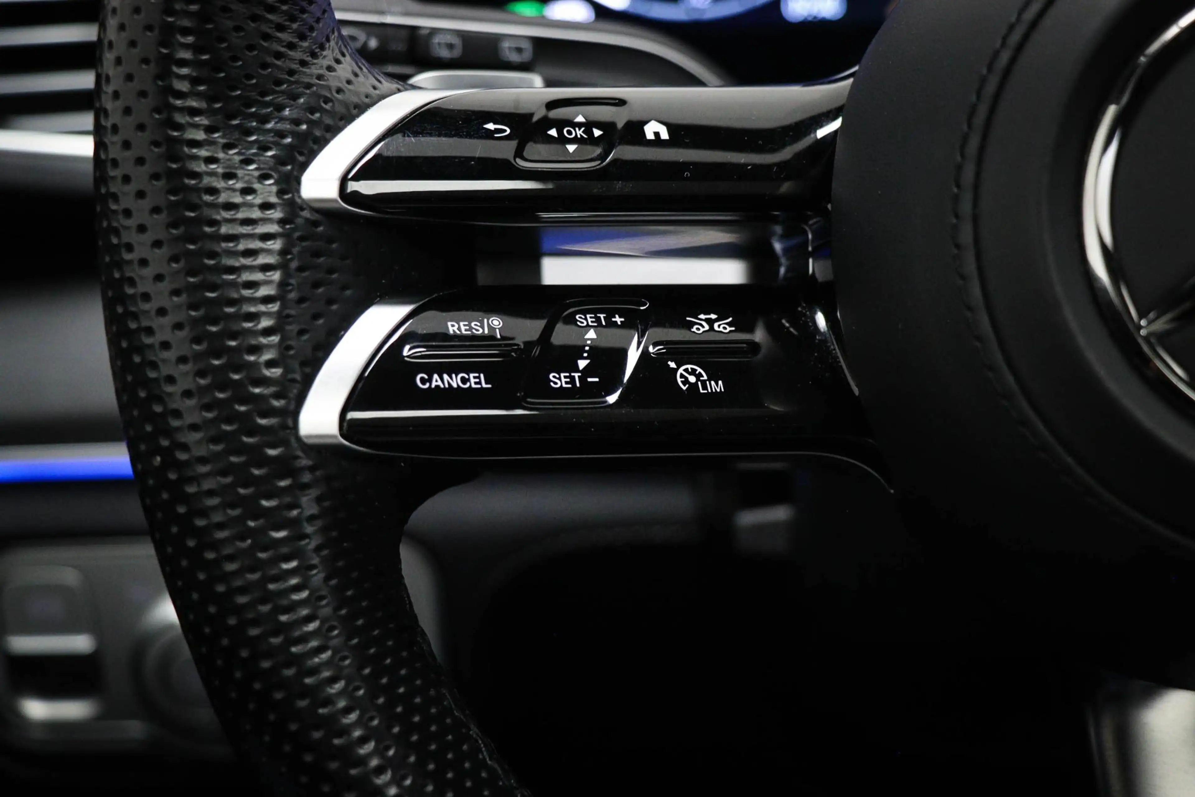 Mercedes-Benz GLE 450 4MATIC AMG Line Premium Plus | LUCHTVERING | PANOR — photo 34