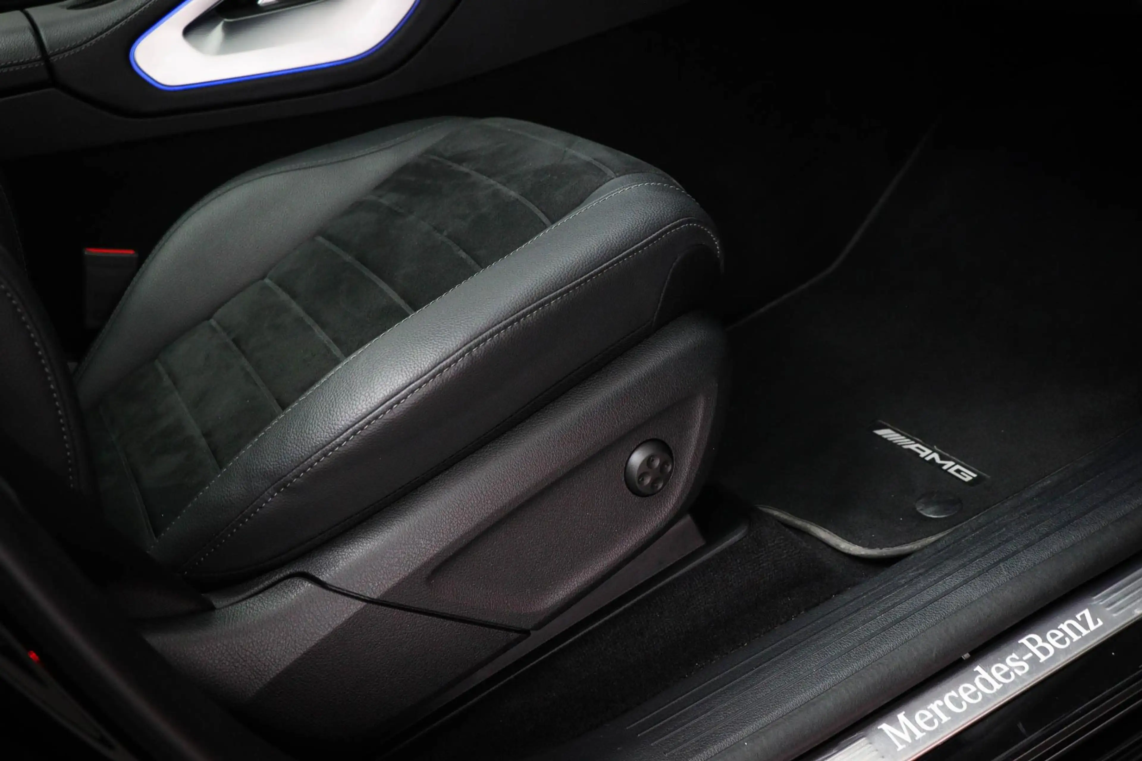 Mercedes-Benz GLE 450 4MATIC AMG Line Premium Plus | LUCHTVERING | PANOR — photo 10
