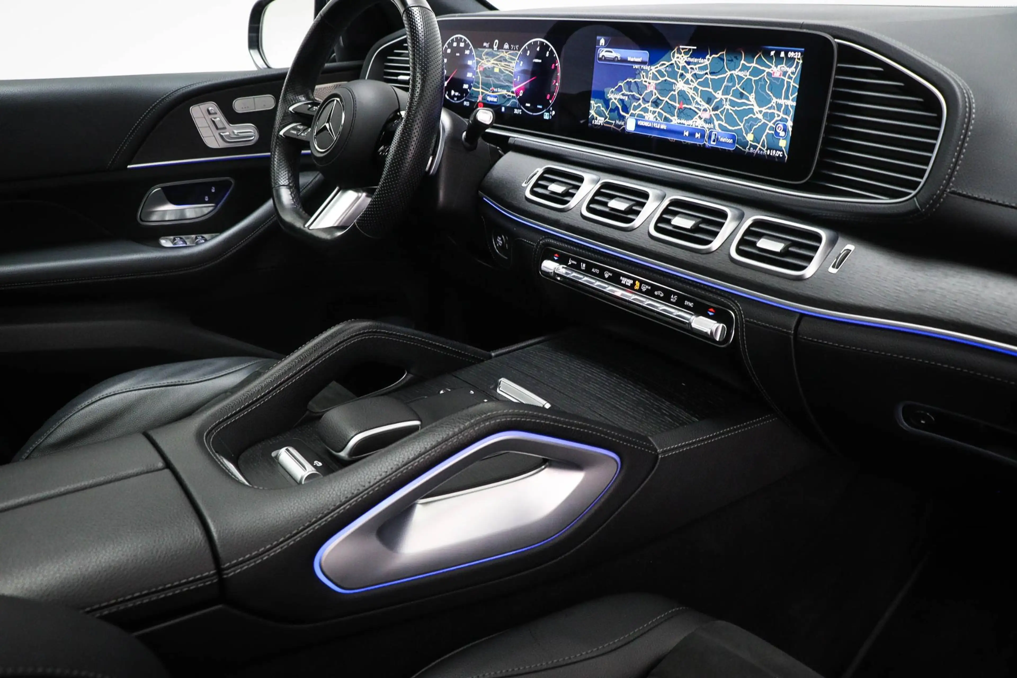 Mercedes-Benz GLE 450 4MATIC AMG Line Premium Plus | LUCHTVERING | PANOR — photo 3