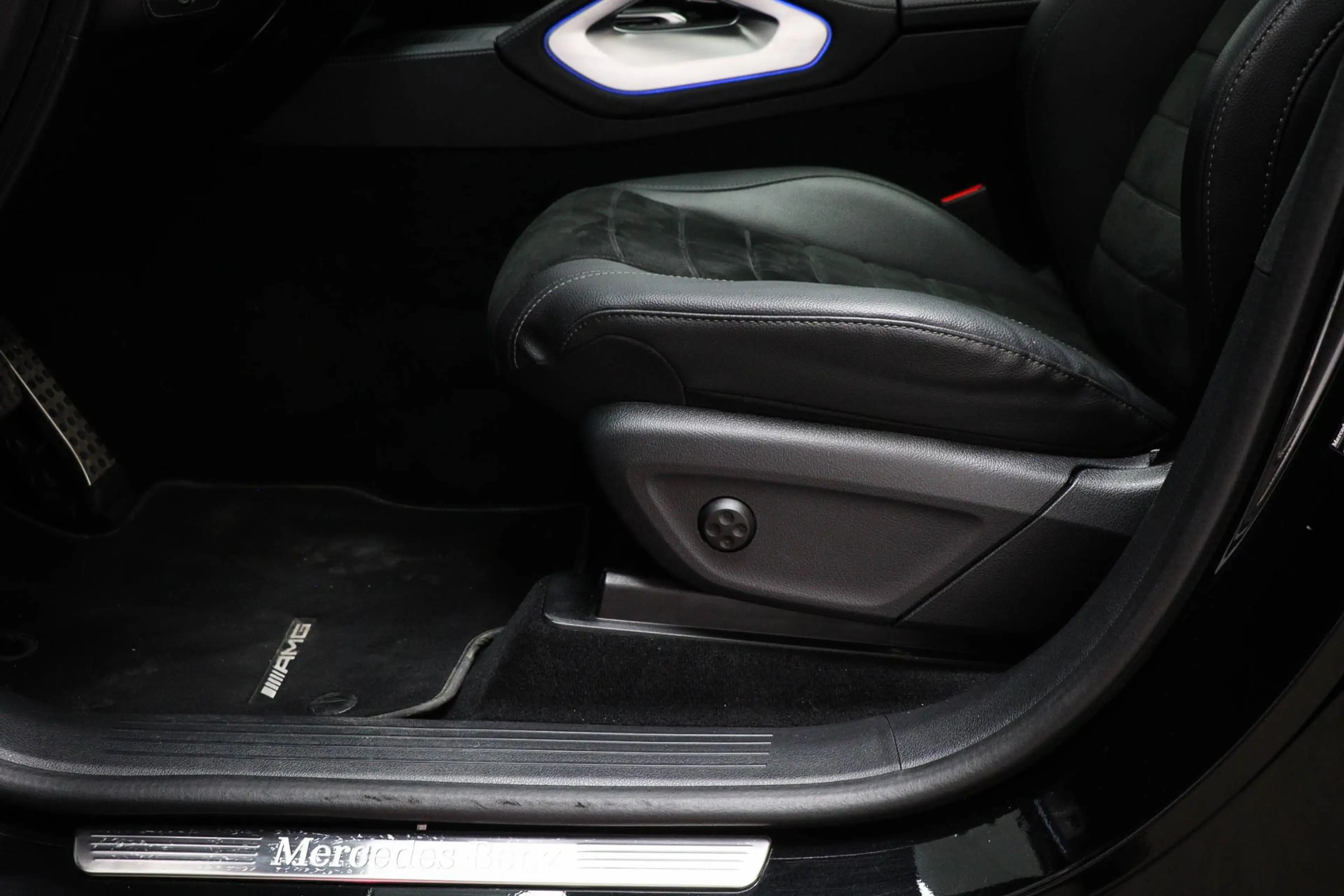 Mercedes-Benz GLE 450 4MATIC AMG Line Premium Plus | LUCHTVERING | PANOR — photo 30