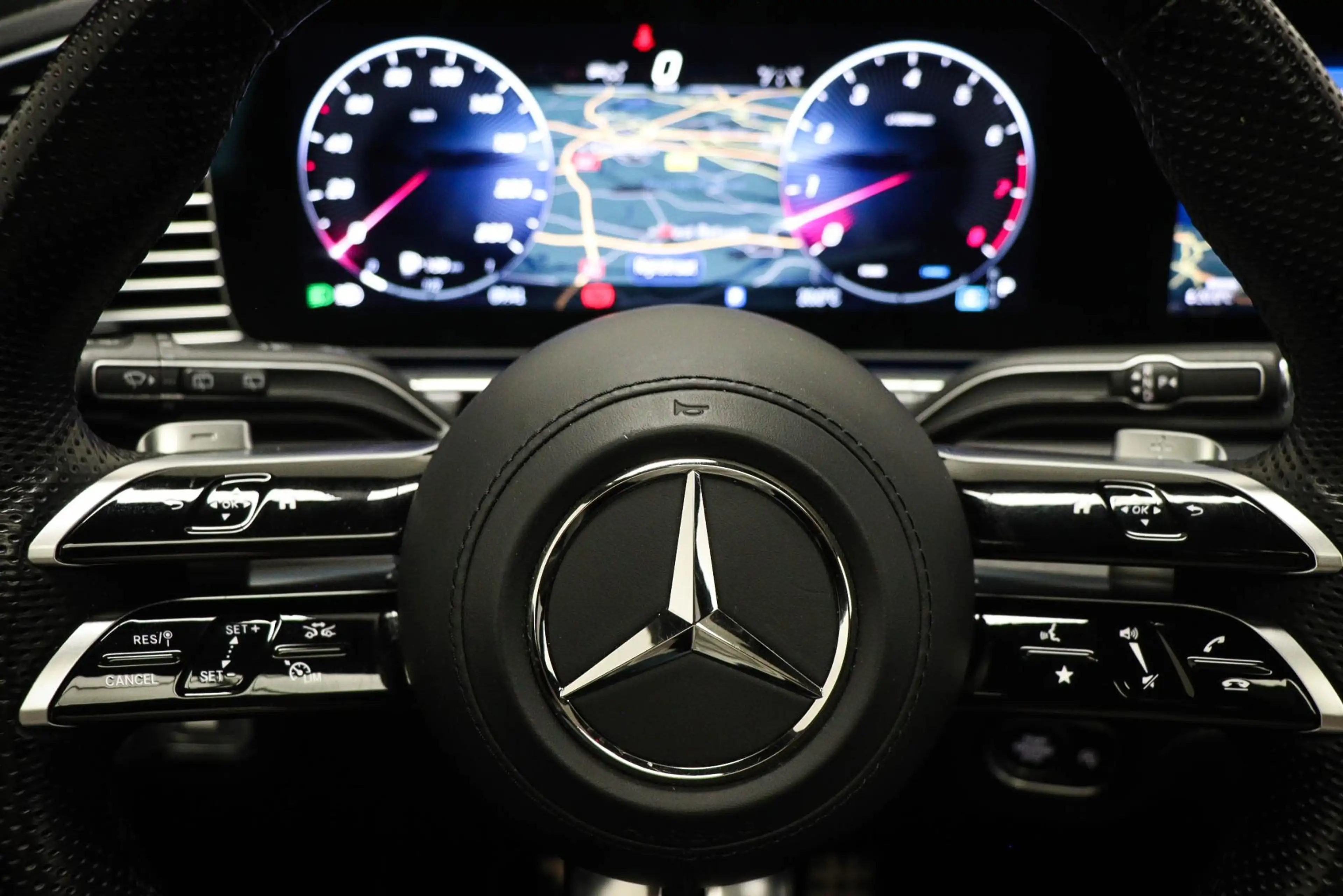 Mercedes-Benz GLE 450 4MATIC AMG Line Premium Plus | LUCHTVERING | PANOR — photo 35