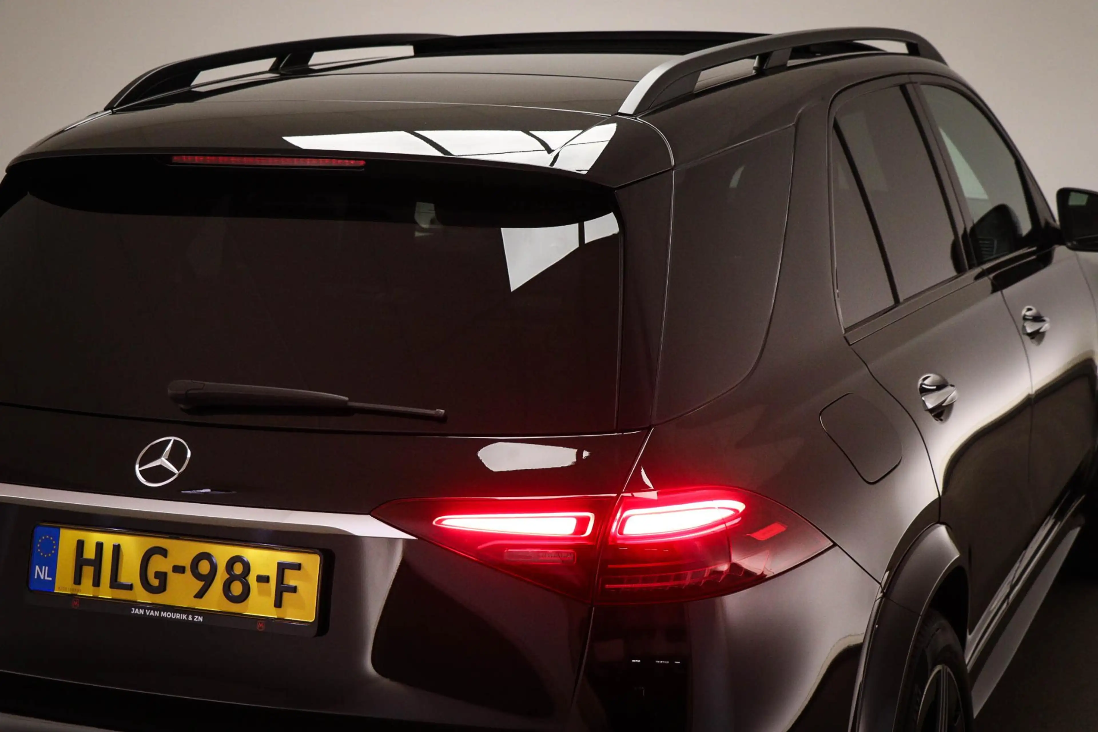 Mercedes-Benz GLE 450 4MATIC AMG Line Premium Plus | LUCHTVERING | PANOR — photo 25
