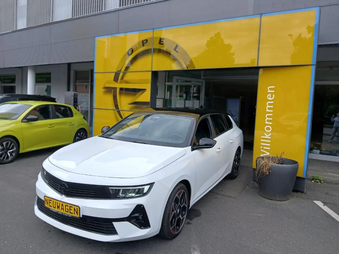 Opel Astra L ST 1.2 Turbo Winterpaket,Parkpilot,DAB Weiß - 2