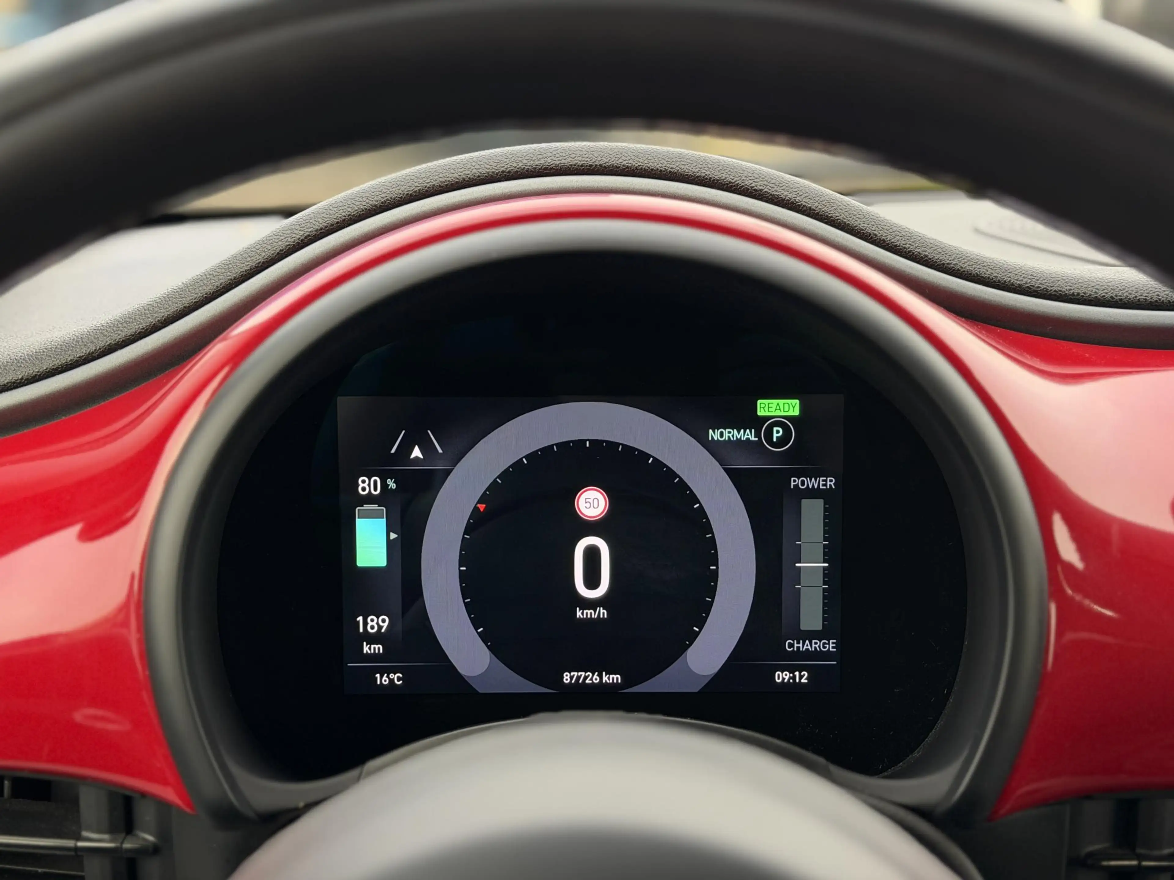 Fiat 500e RED 42 kWh *SOH 92%* Carplay|Digital Dash|LM 16" — photo 13