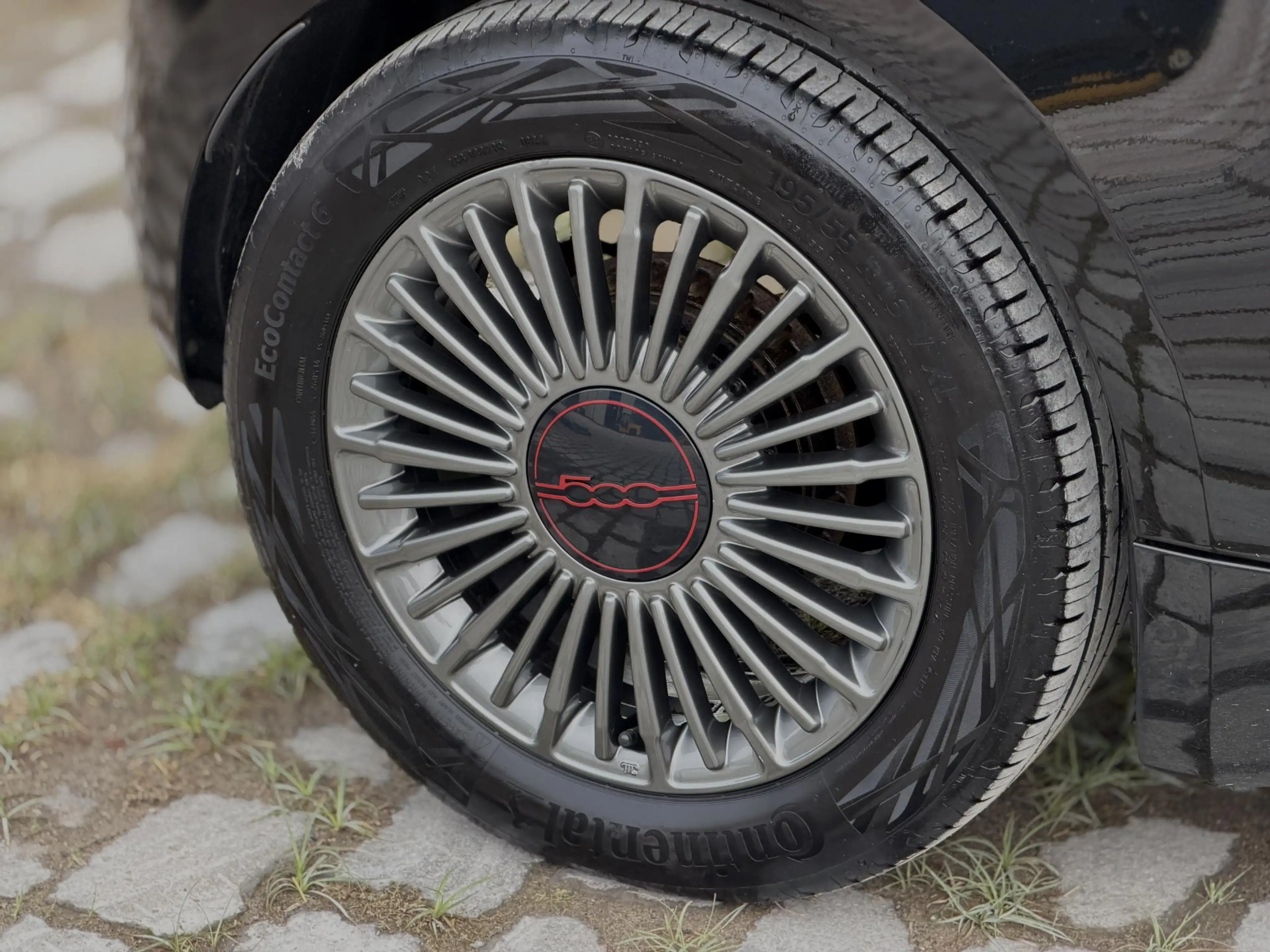 Fiat 500e RED 42 kWh *SOH 92%* Carplay|Digital Dash|LM 16" — photo 6