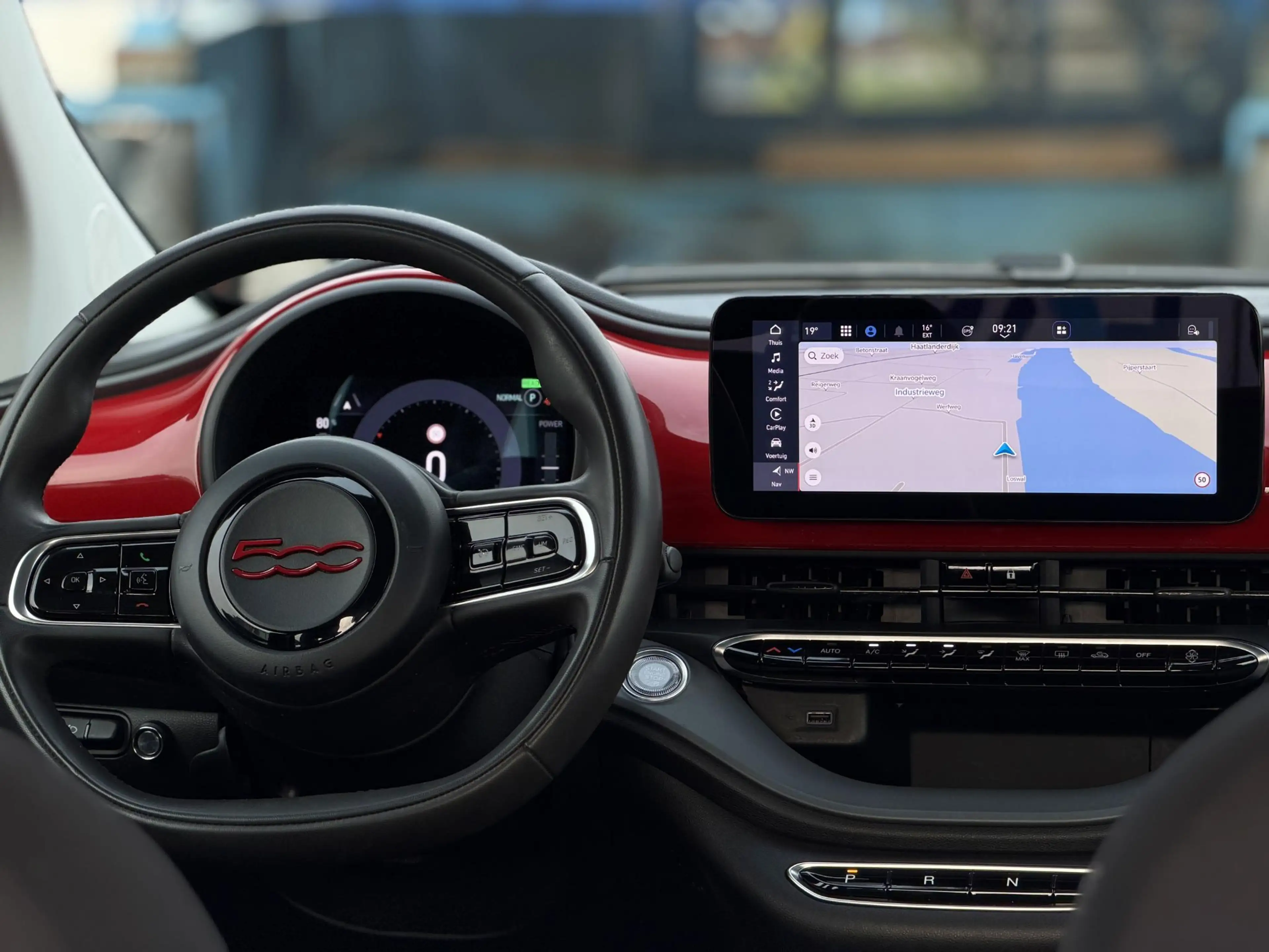 Fiat 500e RED 42 kWh *SOH 92%* Carplay|Digital Dash|LM 16" — photo 24