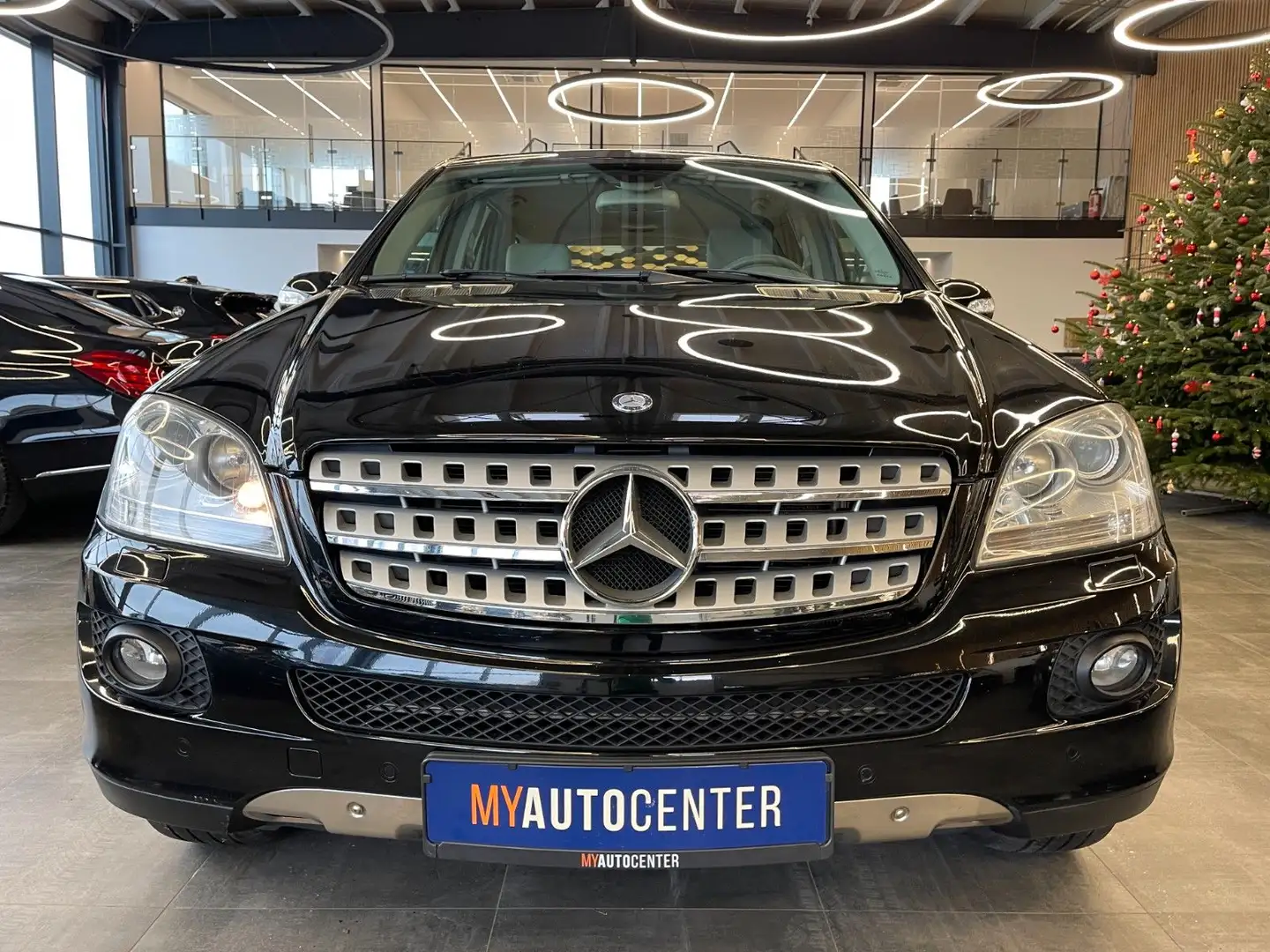 Mercedes-Benz ML 350 ML -Klasse *STANDHEIZUNG*ALLRAD*LUFT-FWK* Schwarz - 2