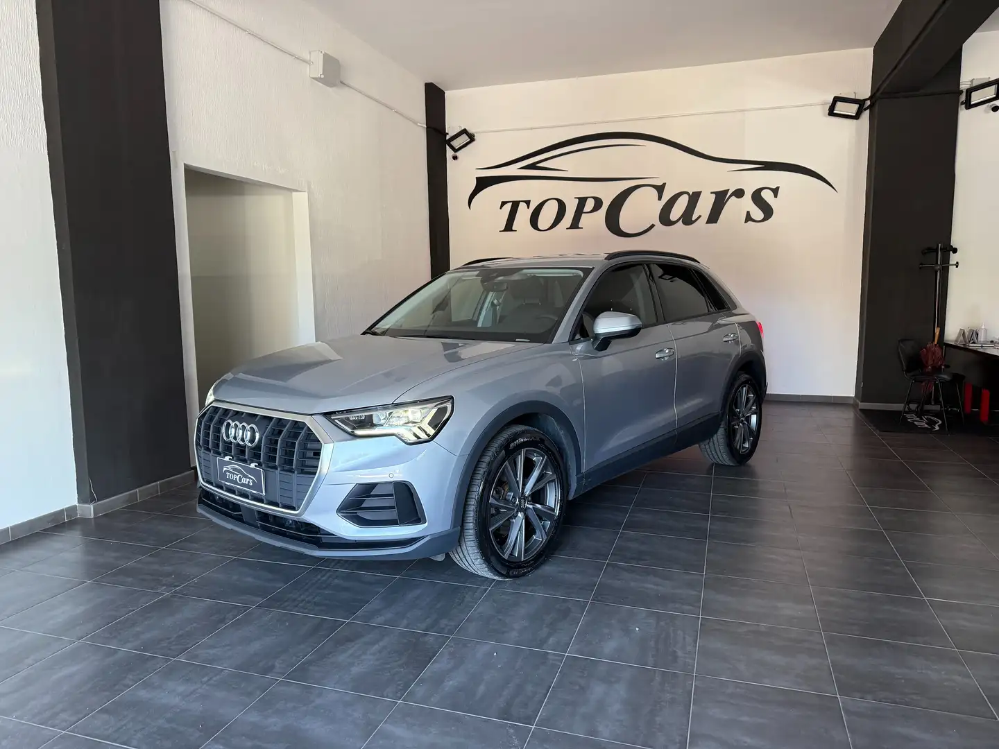 Audi Q3 Q3 II 2018 35 2.0 tdi s-tronic Plateado - 2