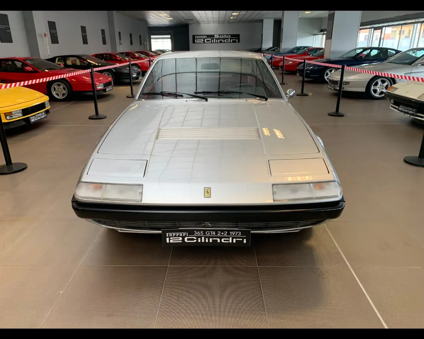 Ferrari 365 GT4 2+2 V12 Szürke - 2