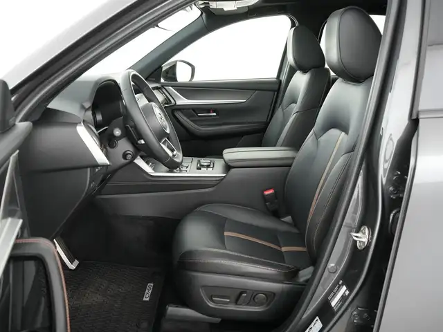 Mazda CX-60 view 8