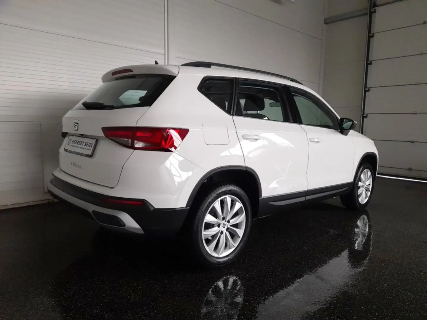 SEAT Ateca STYLE 2,0 TDI *VOLL-LED / NAVI / ACC / KAMERA / VERKEHRSZEICHEN & SPURHALTEASSISTENT / KEYLESS* Weiß - 2