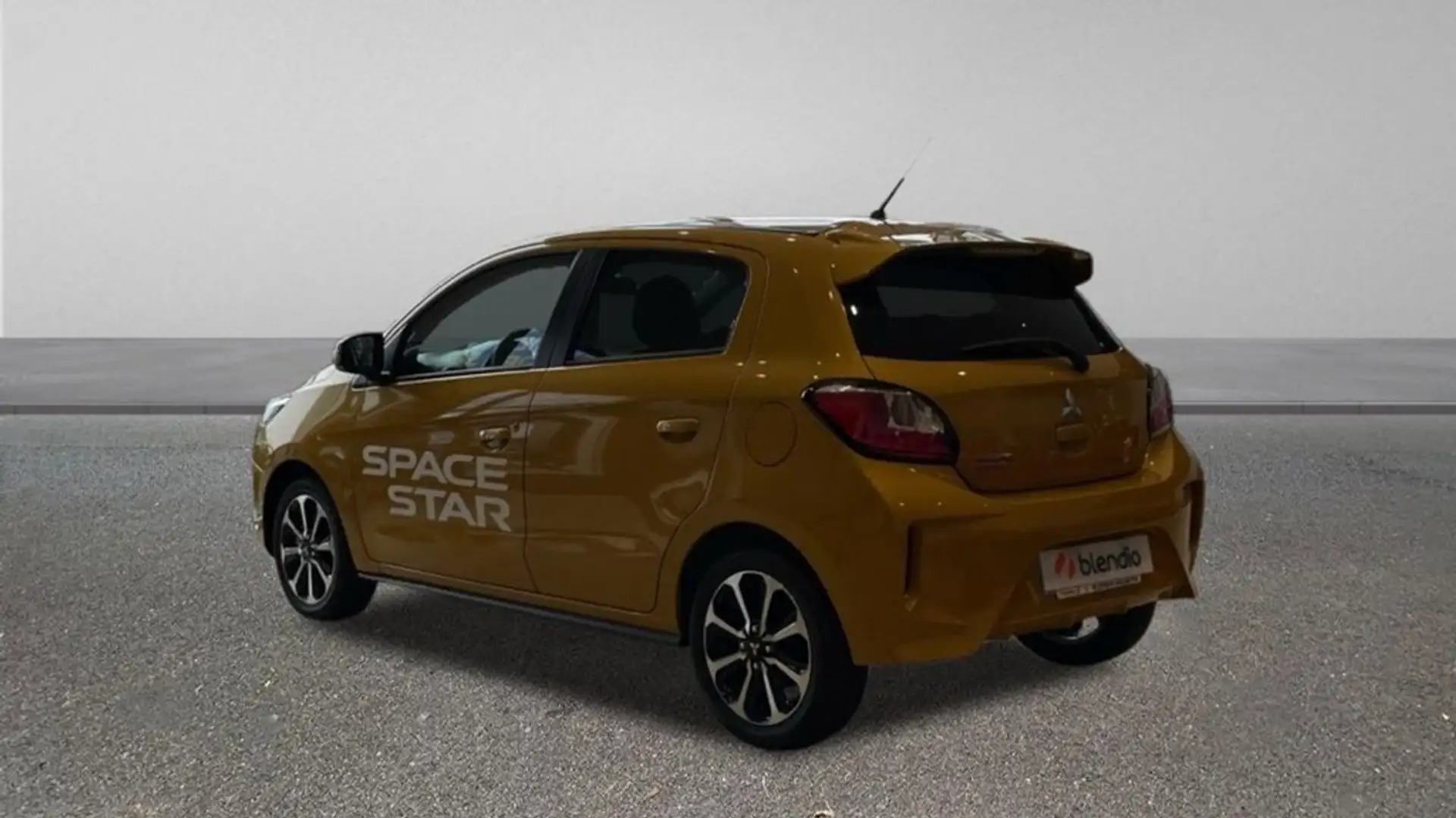 Mitsubishi Space Star 120 MPI Kaiteki Marrón - 2