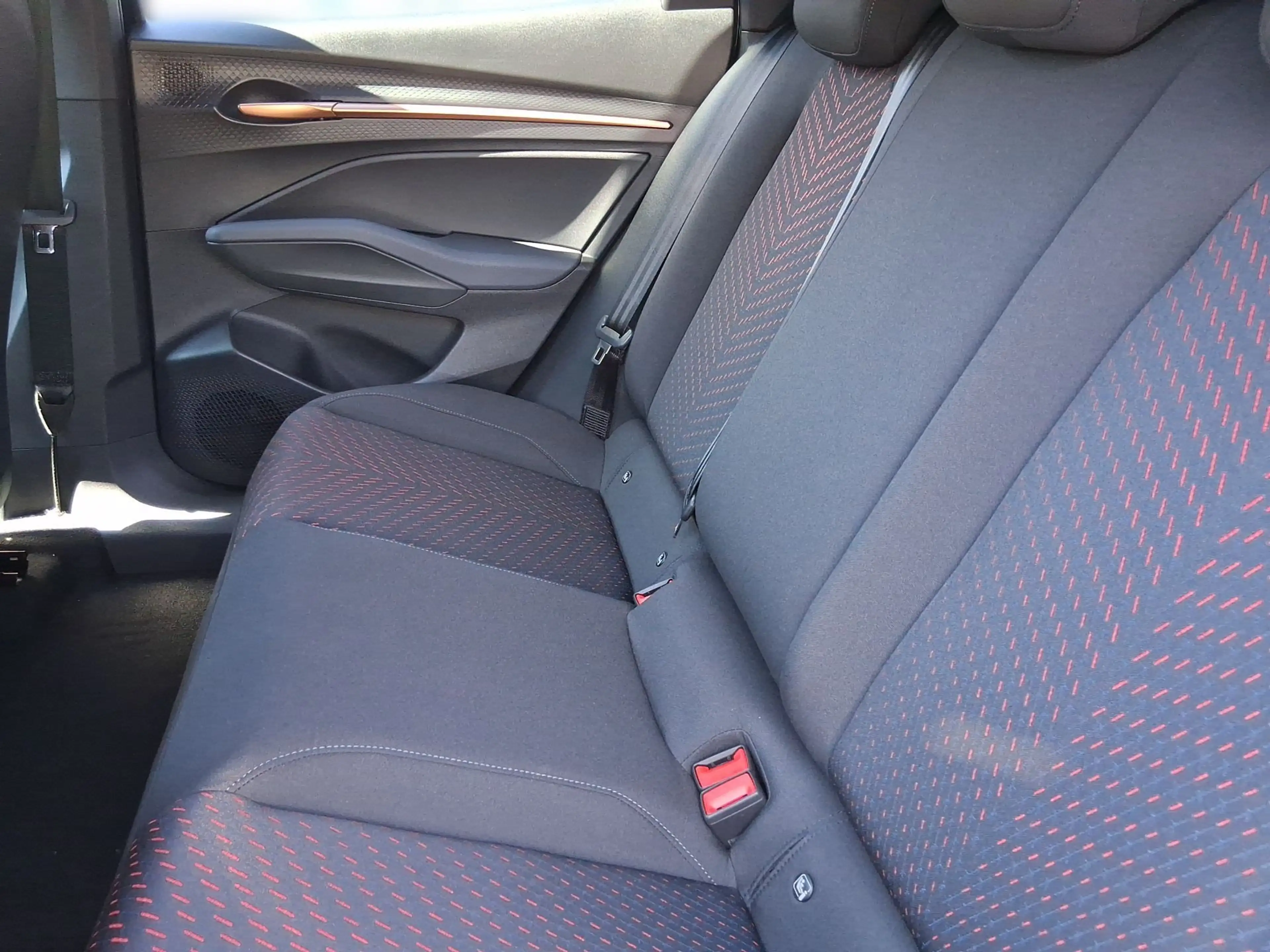 CUPRA Raval ENDURANCE 52/55 155kW/211 PS, 2026 — photo 9