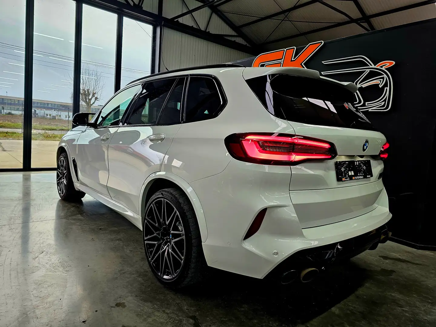 BMW X5 M 4.4i V8 M Competition 625Cv // Laser // B&W Wit - 2