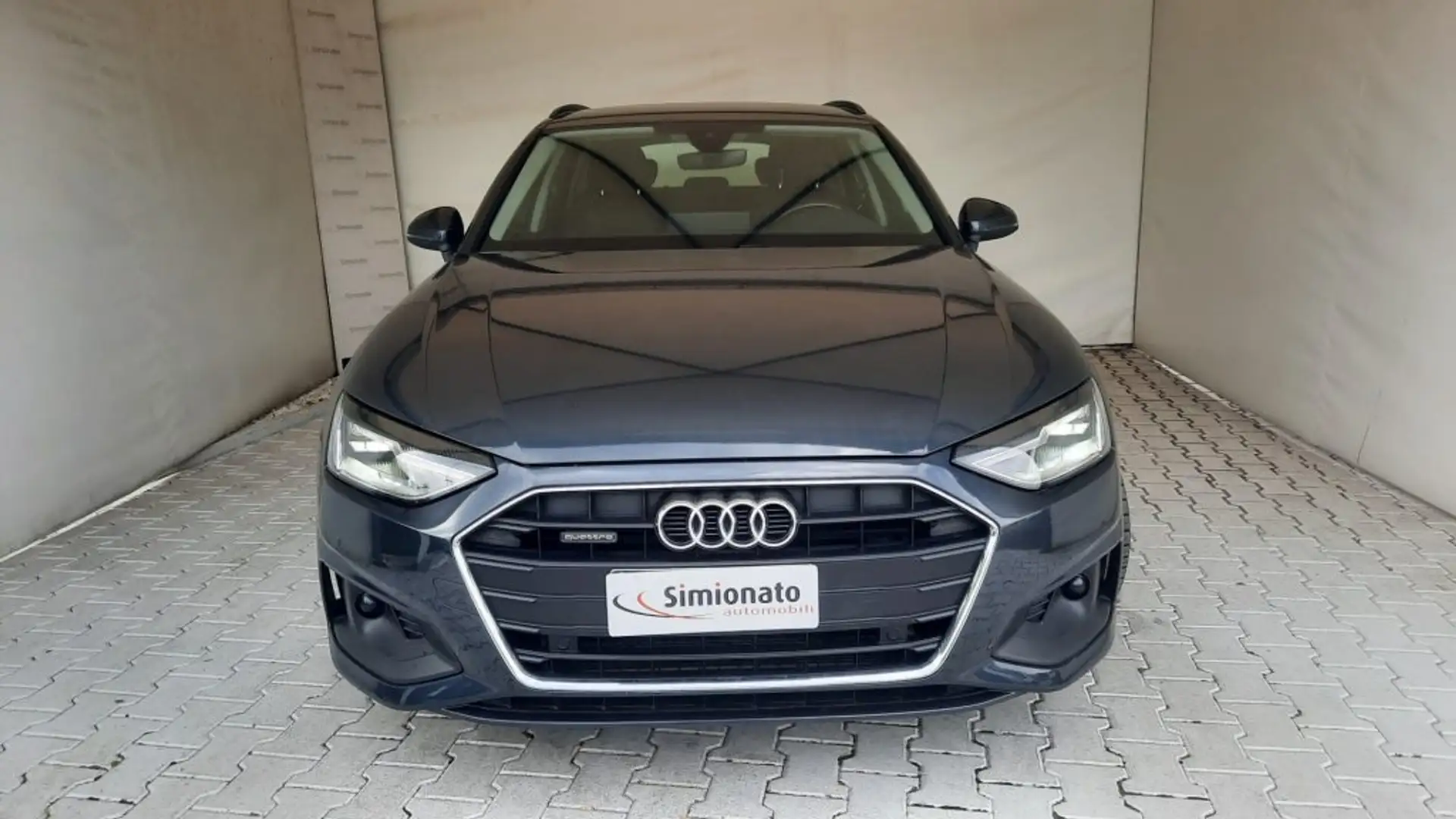 Audi A4 Avant 40 TDI quattro S tronic Business Zwart - 2