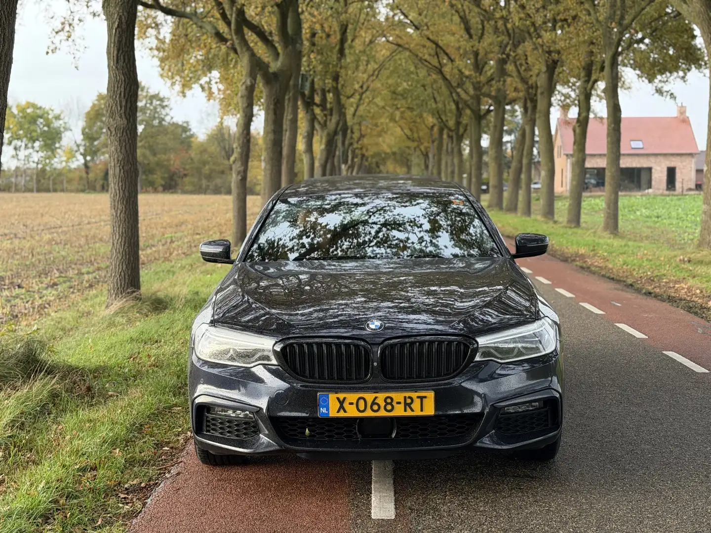 BMW 530 530e xD iPerf H. Exe Zwart - 2