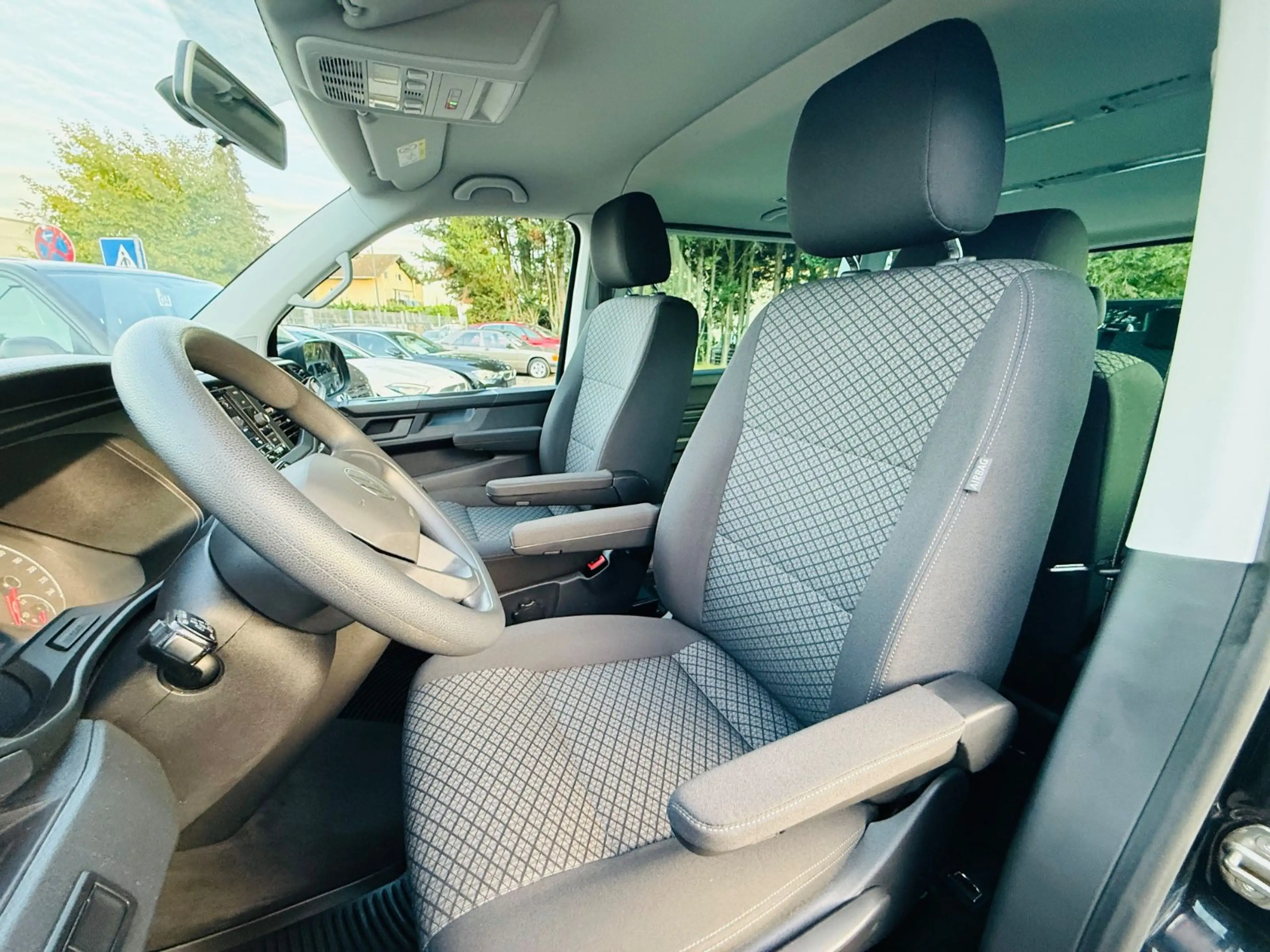 Volkswagen T6 Multivan T6.1 Multivan/AppleCarPlay/Kamera/AHK/LM/SHZ — photo 13