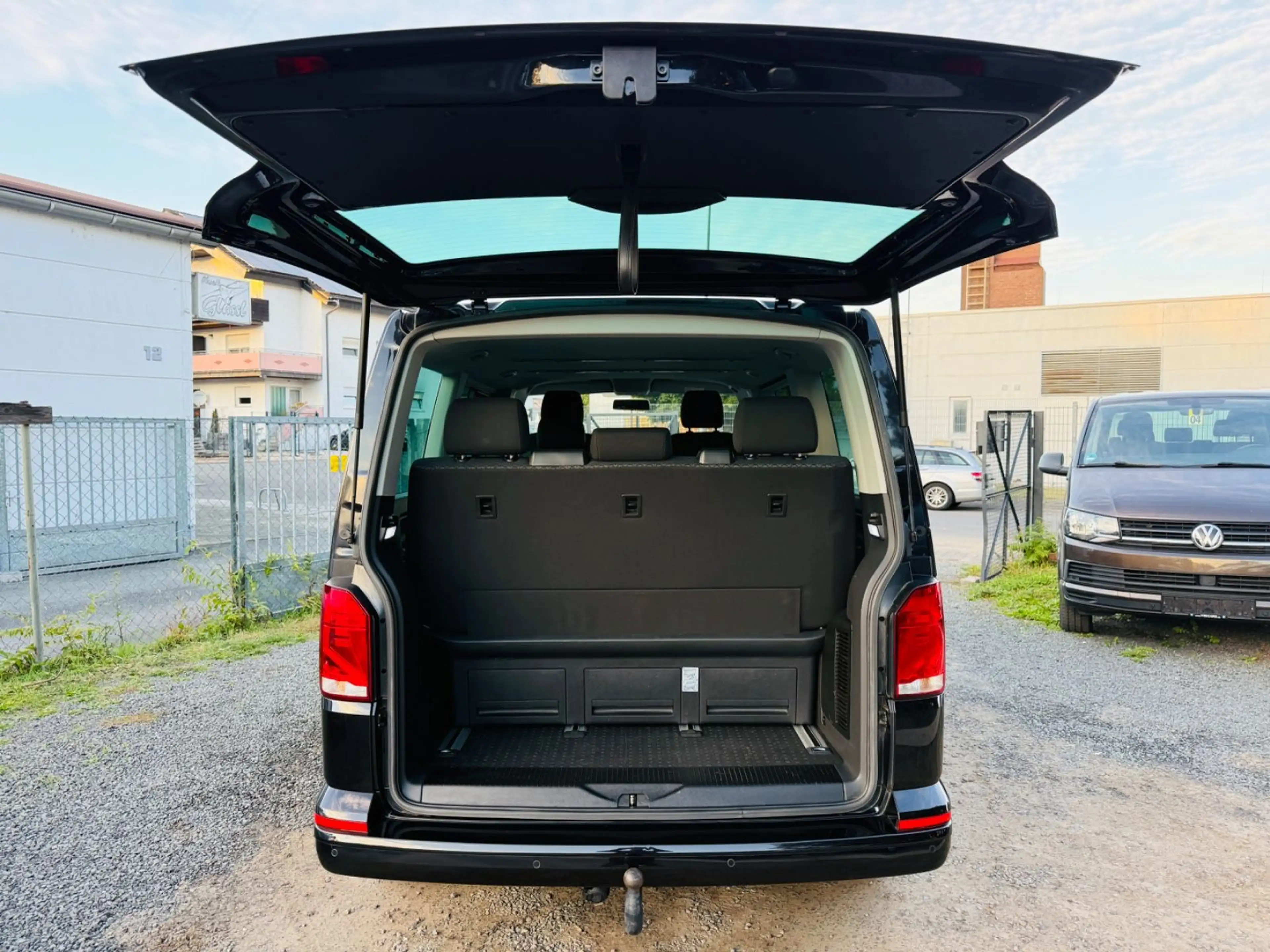 Volkswagen T6 Multivan T6.1 Multivan/AppleCarPlay/Kamera/AHK/LM/SHZ — photo 5