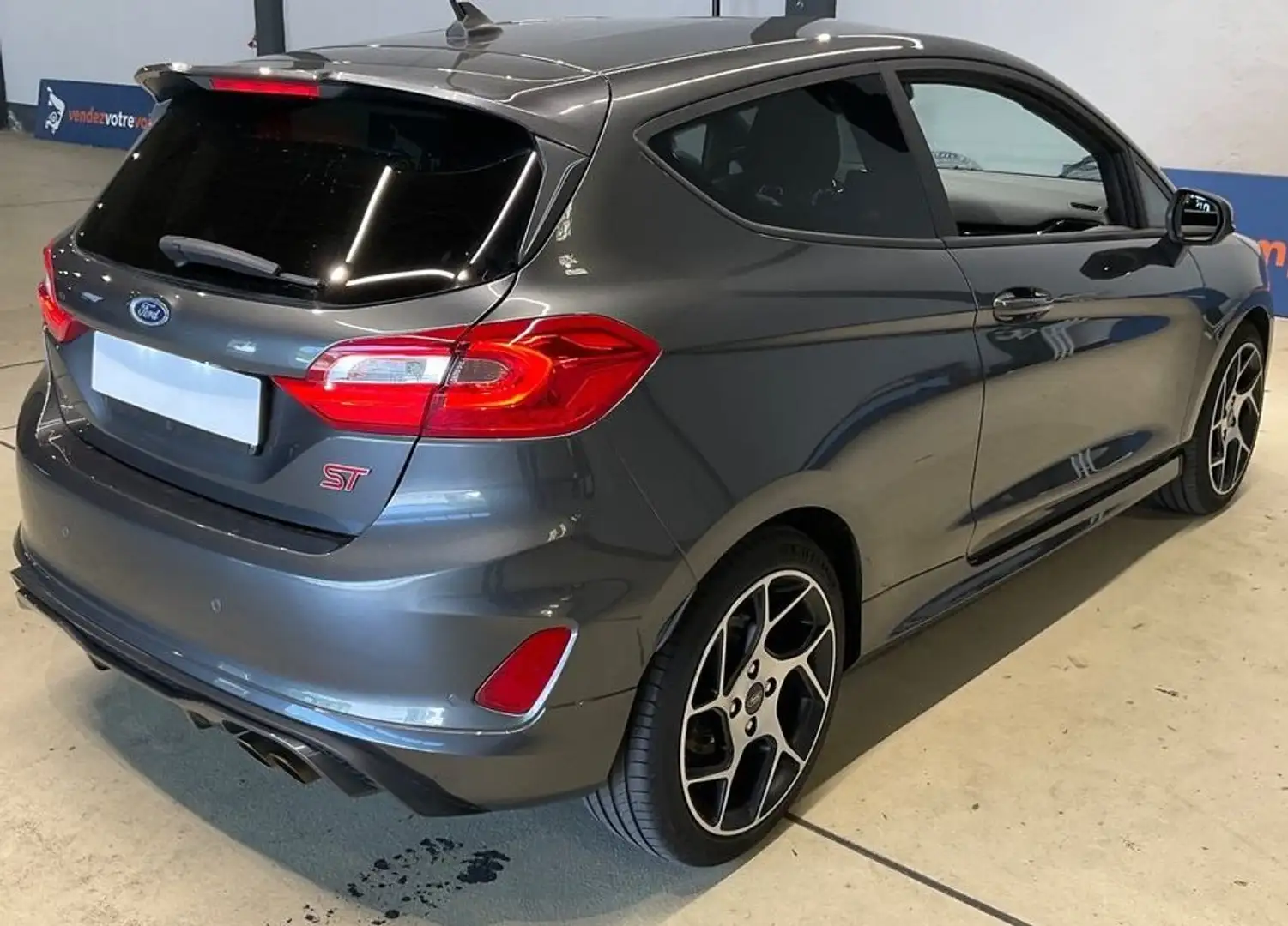 Ford Fiesta Fiesta 1.5 EcoBoost 200 S Gris - 2