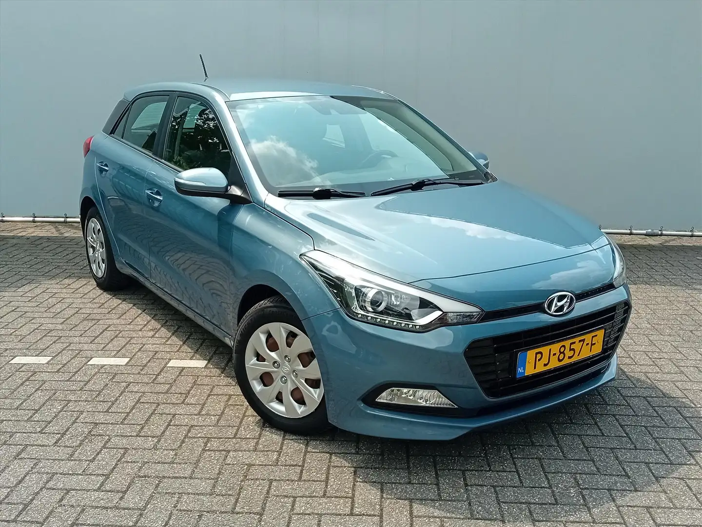 Hyundai i20 1.0 T-GDI Blue 100PK Comfort + navigatie Blauw - 2