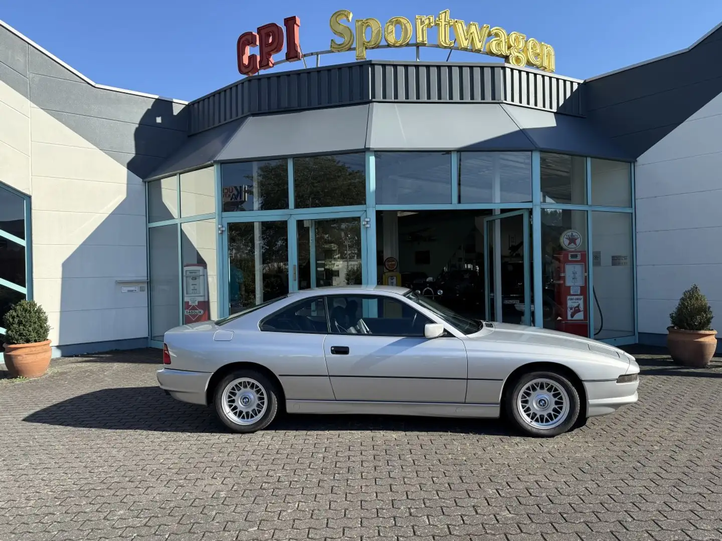 BMW 850 i 2. Hd deutsch mit erst 61Tkm Silber - 2