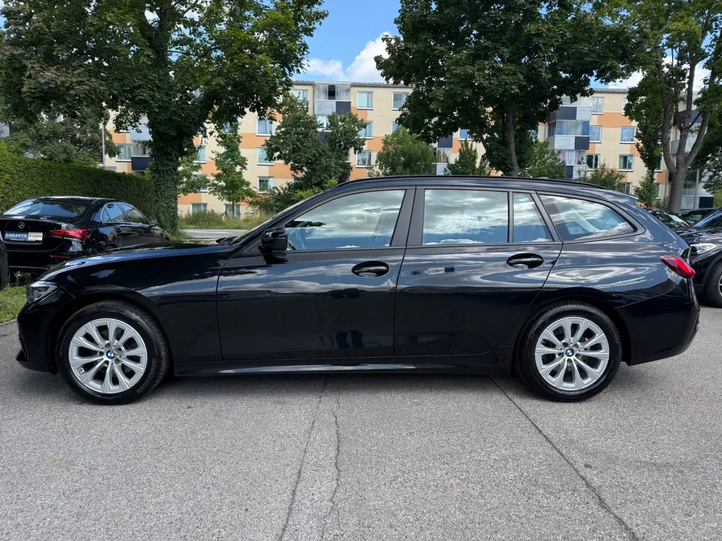 BMW 320 d Touring Advant AUT~PDC~LiveCokpit~LED~8xALU Negro - 2