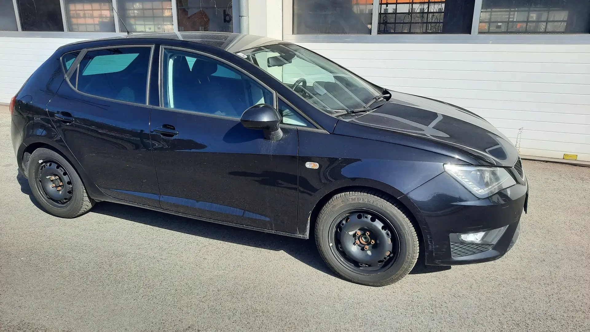 SEAT Ibiza Ibiza Sport 1,6 TDI CR DPF Sport Schwarz - 2