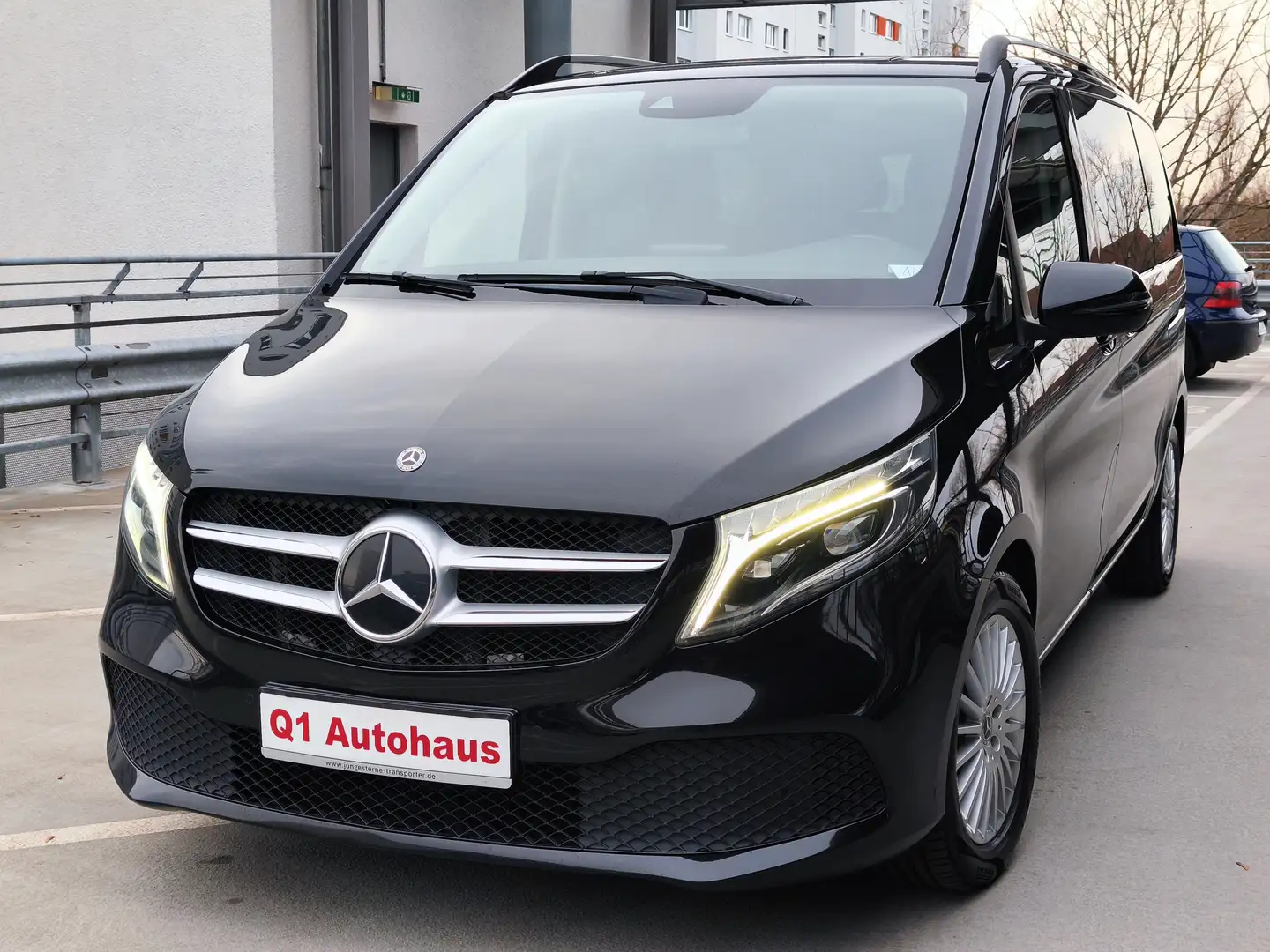 Mercedes-Benz V 250 d EDITION 9-G./LED/RFK/DAB/SHZ/2xSCHIEBETÜR Schwarz - 1