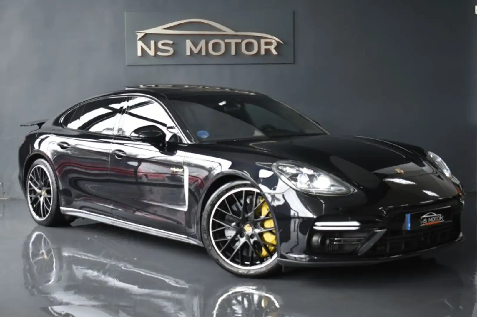 Porsche Panamera Turbo S e-Hybrid Executive Noir - 2