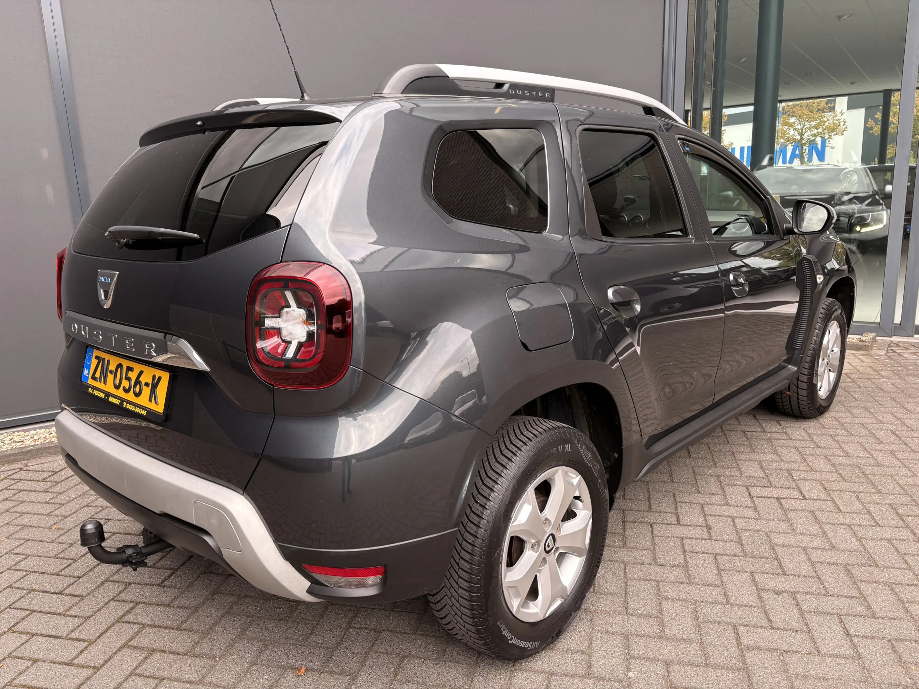 Dacia Duster 1.2 TCe Comfort Achteruitrijcamera - Airco - Navig — photo 4