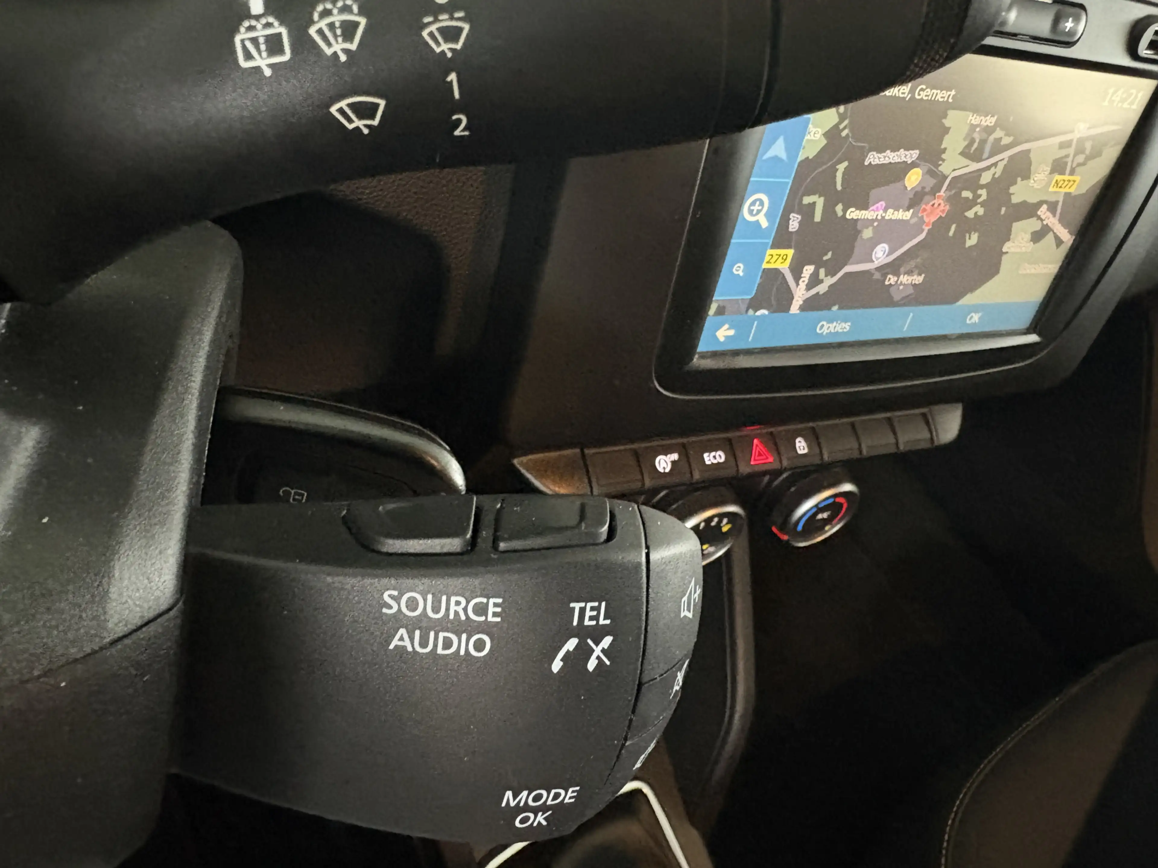 Dacia Duster 1.2 TCe Comfort Achteruitrijcamera - Airco - Navig — photo 14