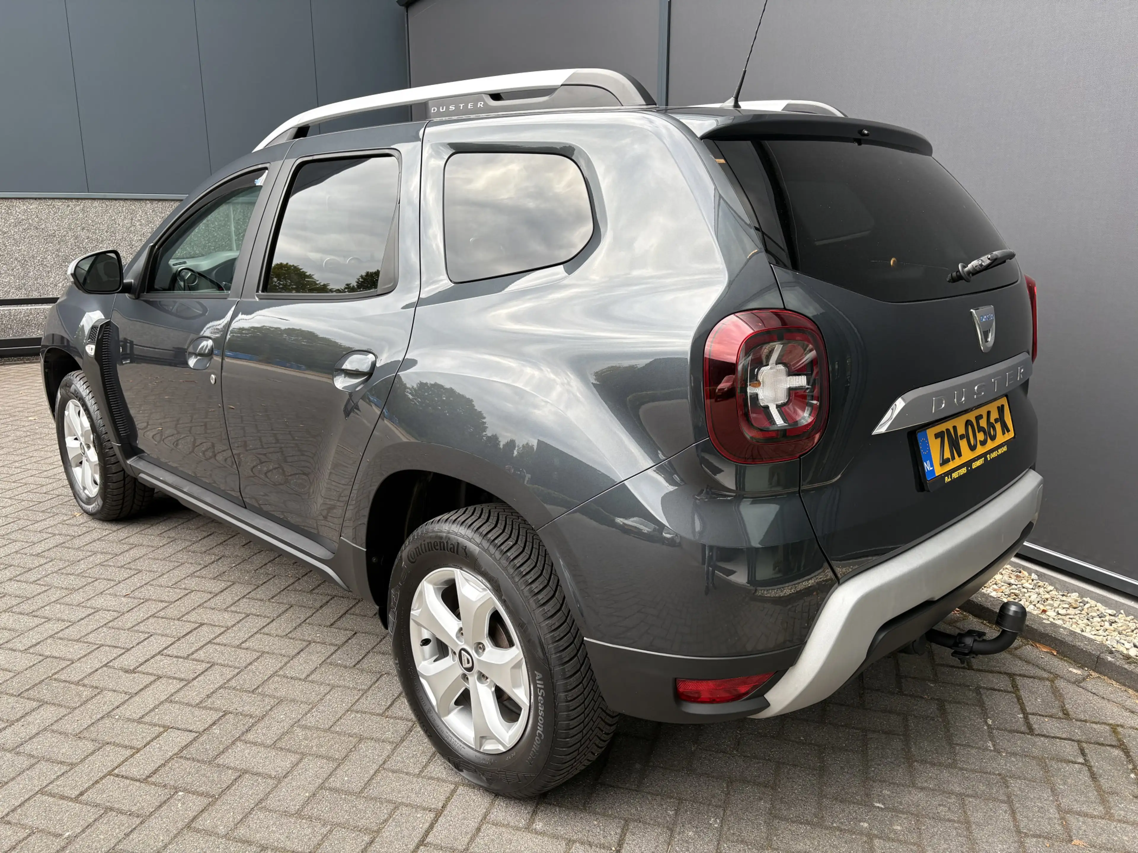 Dacia Duster 1.2 TCe Comfort Achteruitrijcamera - Airco - Navig — photo 5