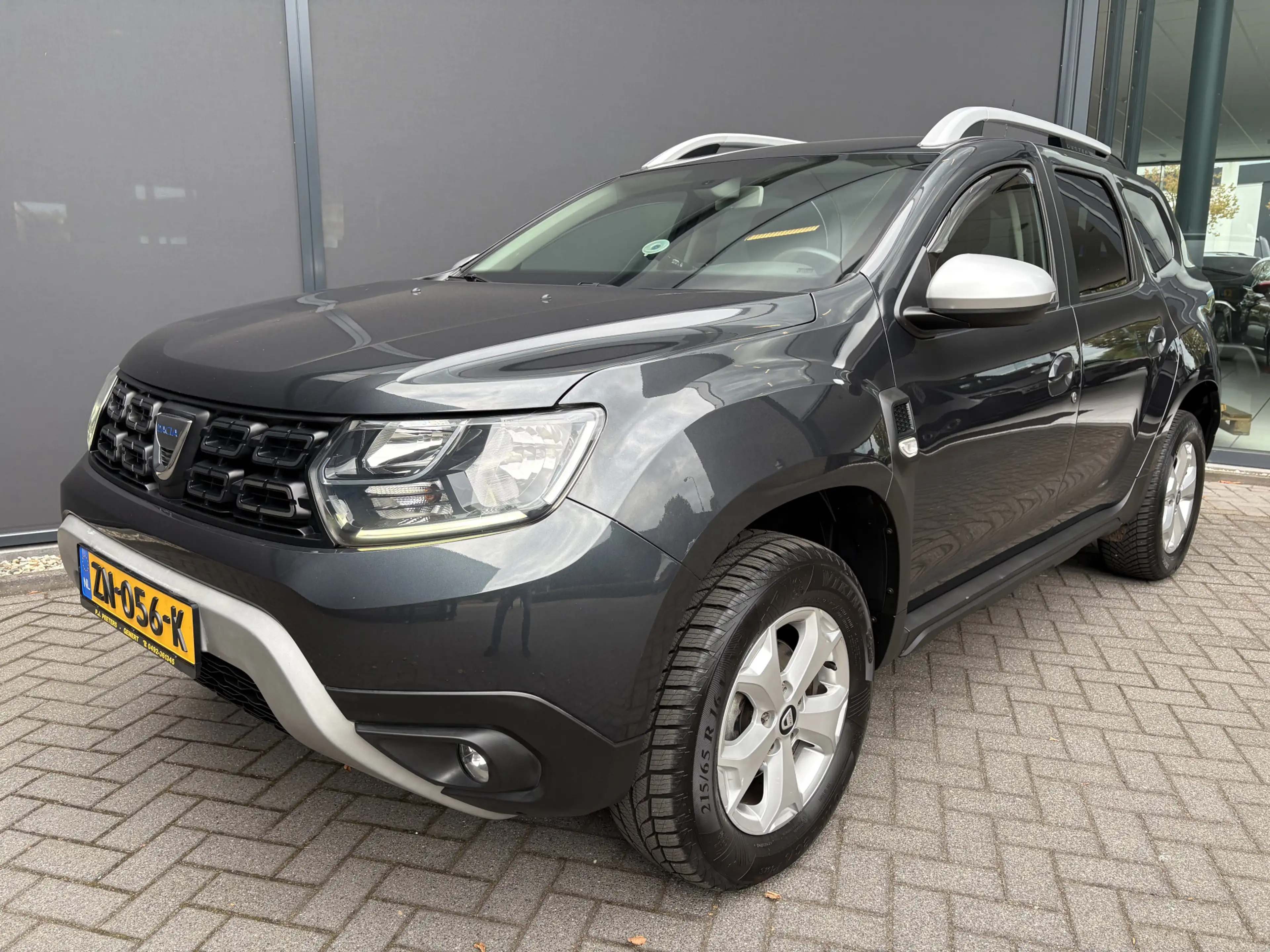 Dacia Duster 1.2 TCe Comfort Achteruitrijcamera - Airco - Navig — photo 2
