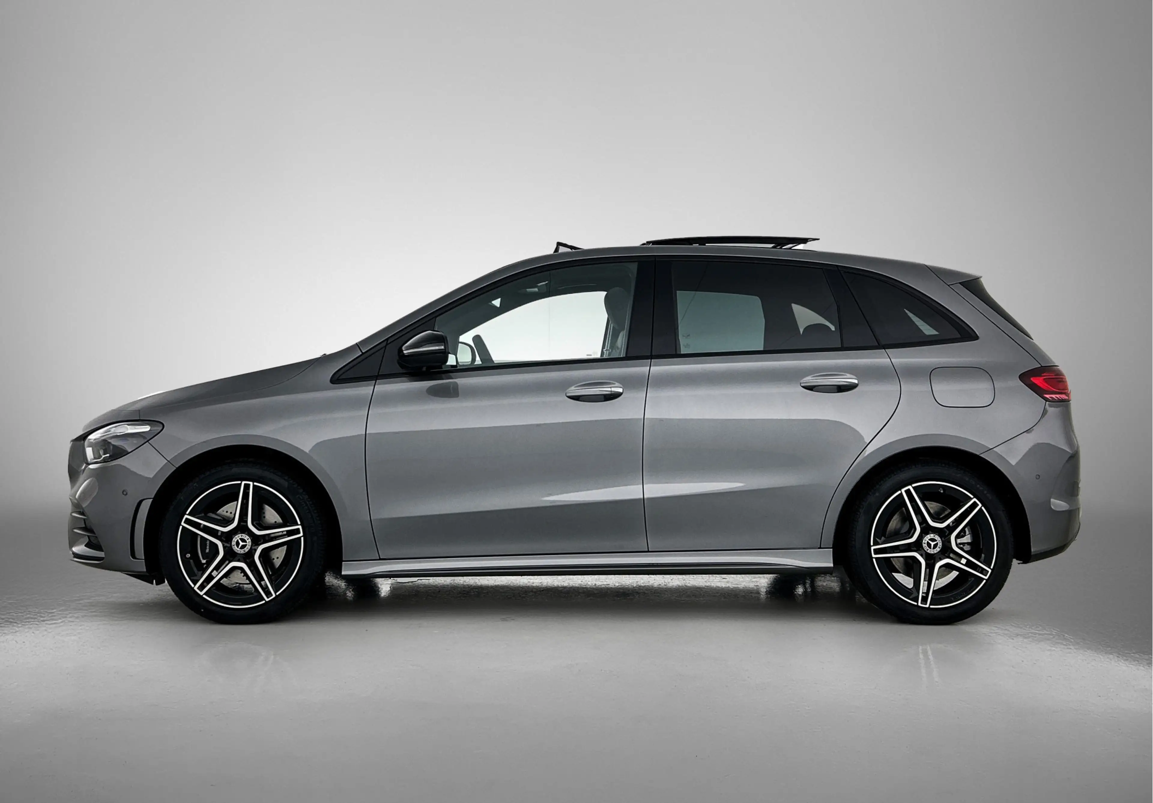 Mercedes-Benz B 250 e Business Solution AMG Smartphone integratie | MU — photo 3