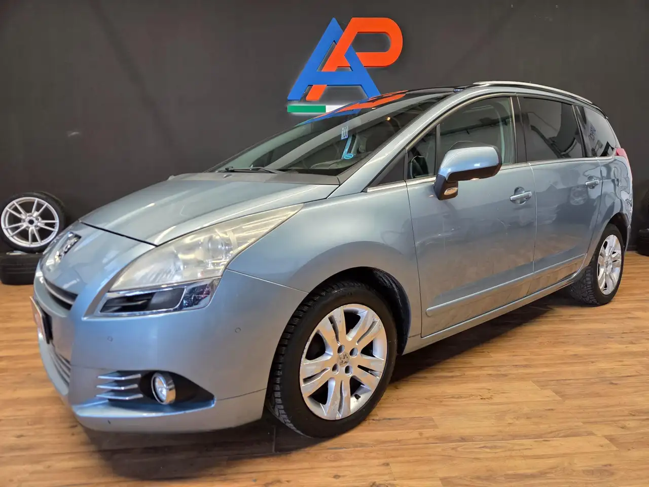 Peugeot 5008 5008 1.6 hdi 16v Business fap — photo 1 of 15