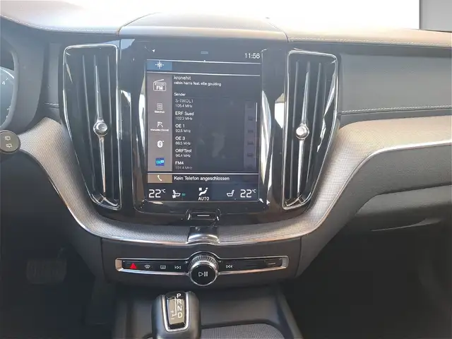 Volvo XC60 view 9