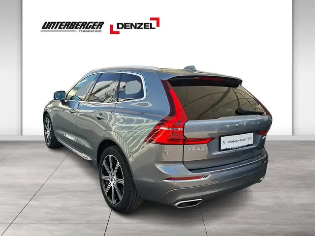 Volvo XC60 view 3