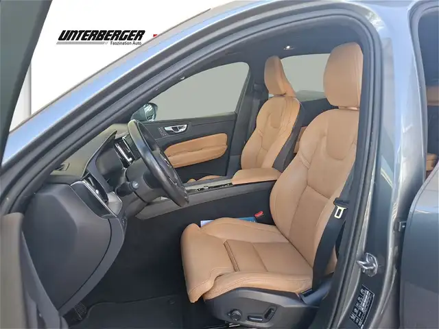 Volvo XC60 view 10
