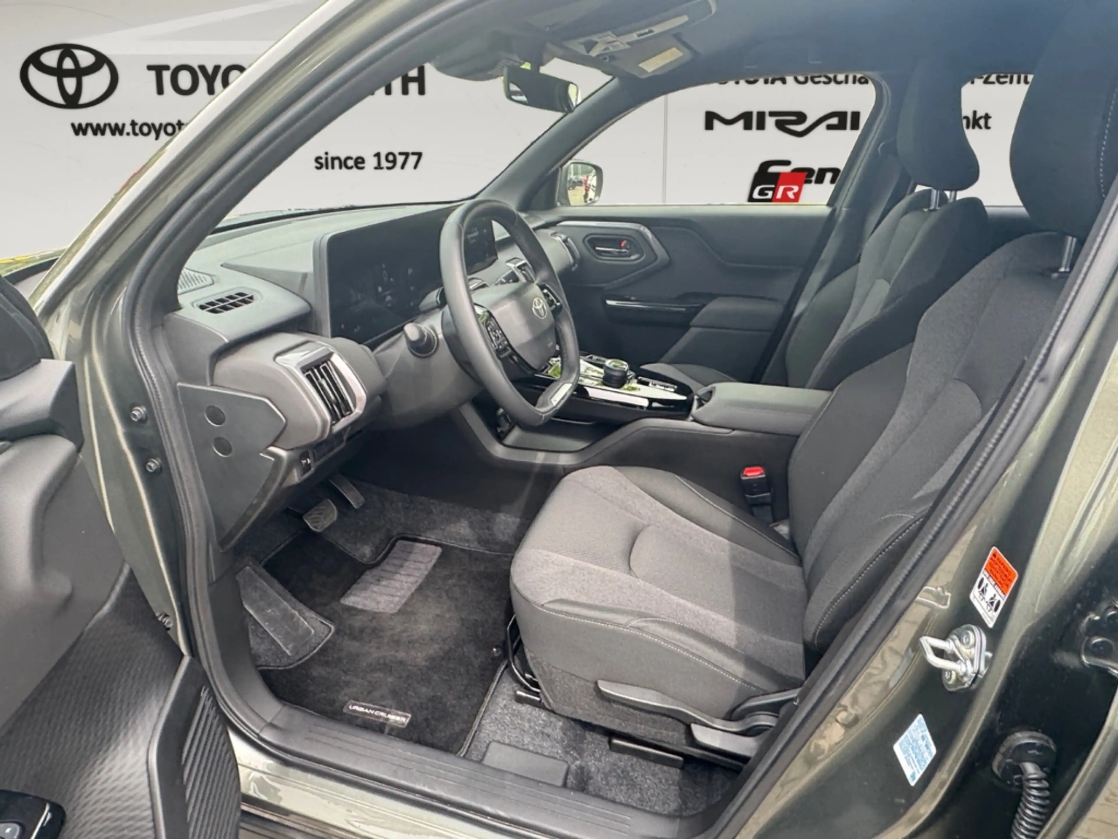 Toyota Urban Cruiser 128 kW FWD Teamplayer BEV 4x2 Teamplayer LED ACC K — photo 15