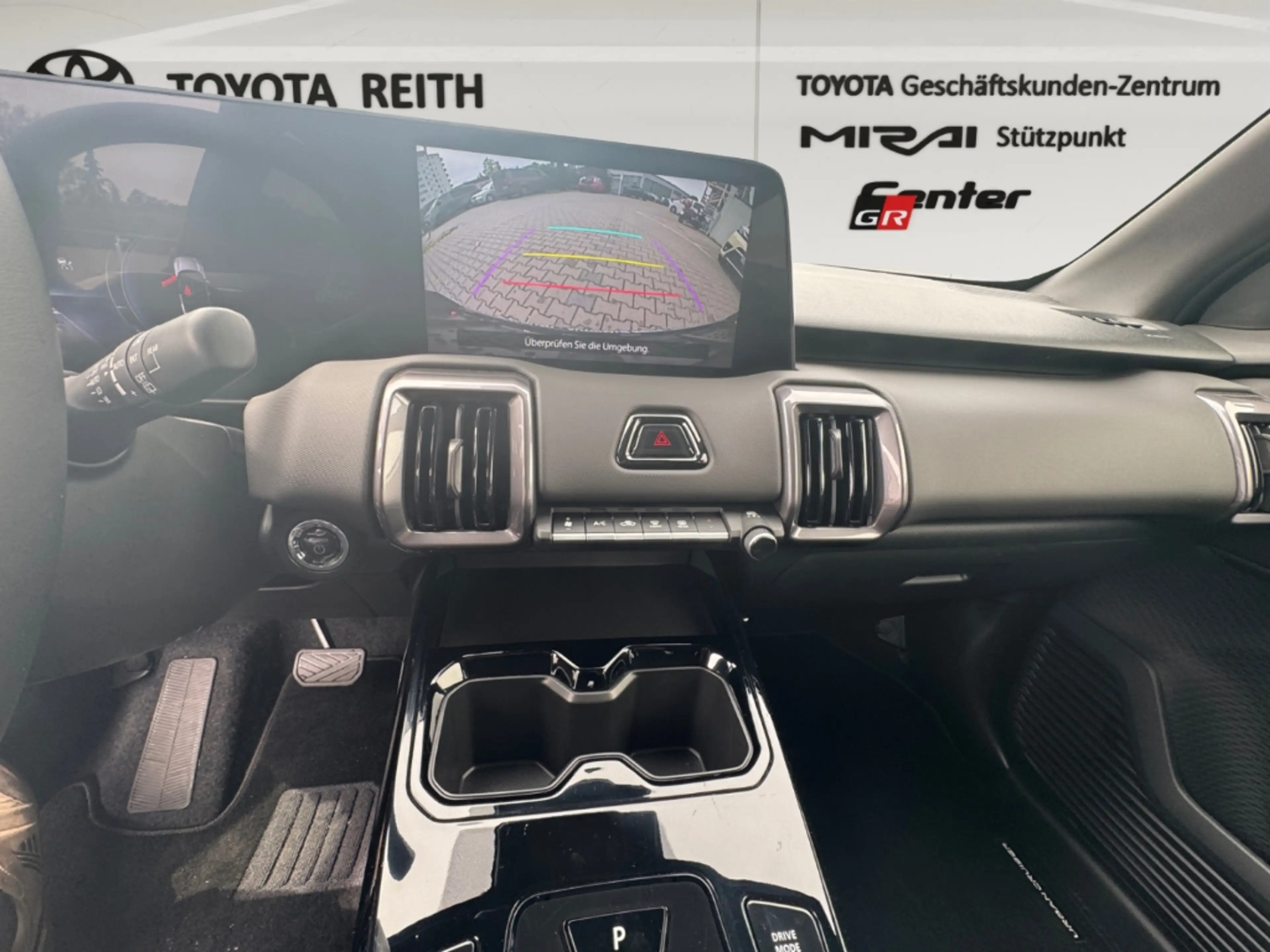 Toyota Urban Cruiser 128 kW FWD Teamplayer BEV 4x2 Teamplayer LED ACC K — photo 10