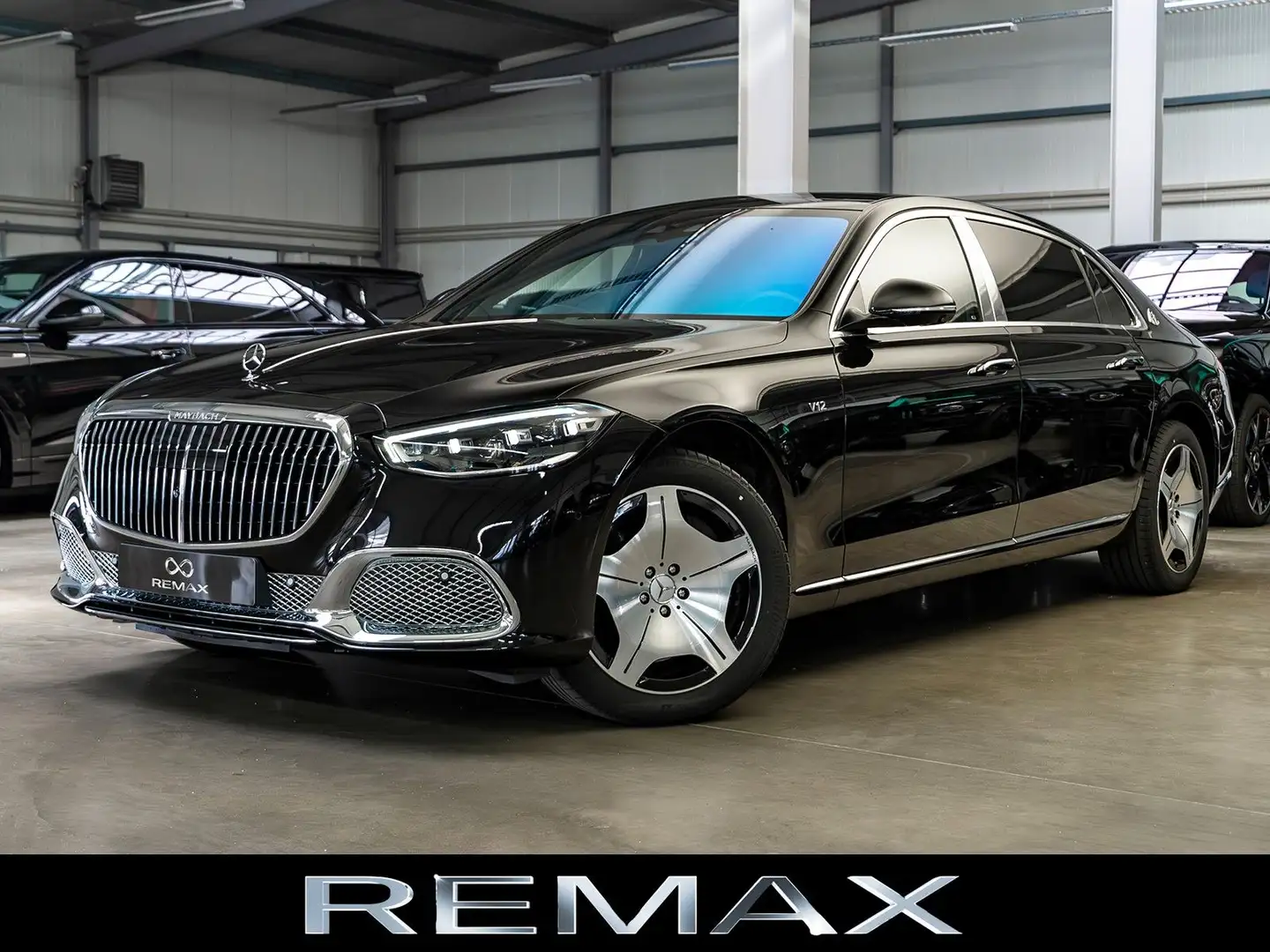 Mercedes-Benz S 680 Maybach S 680 4M / Prod.02.2023 / Rear DVD Negru - 1