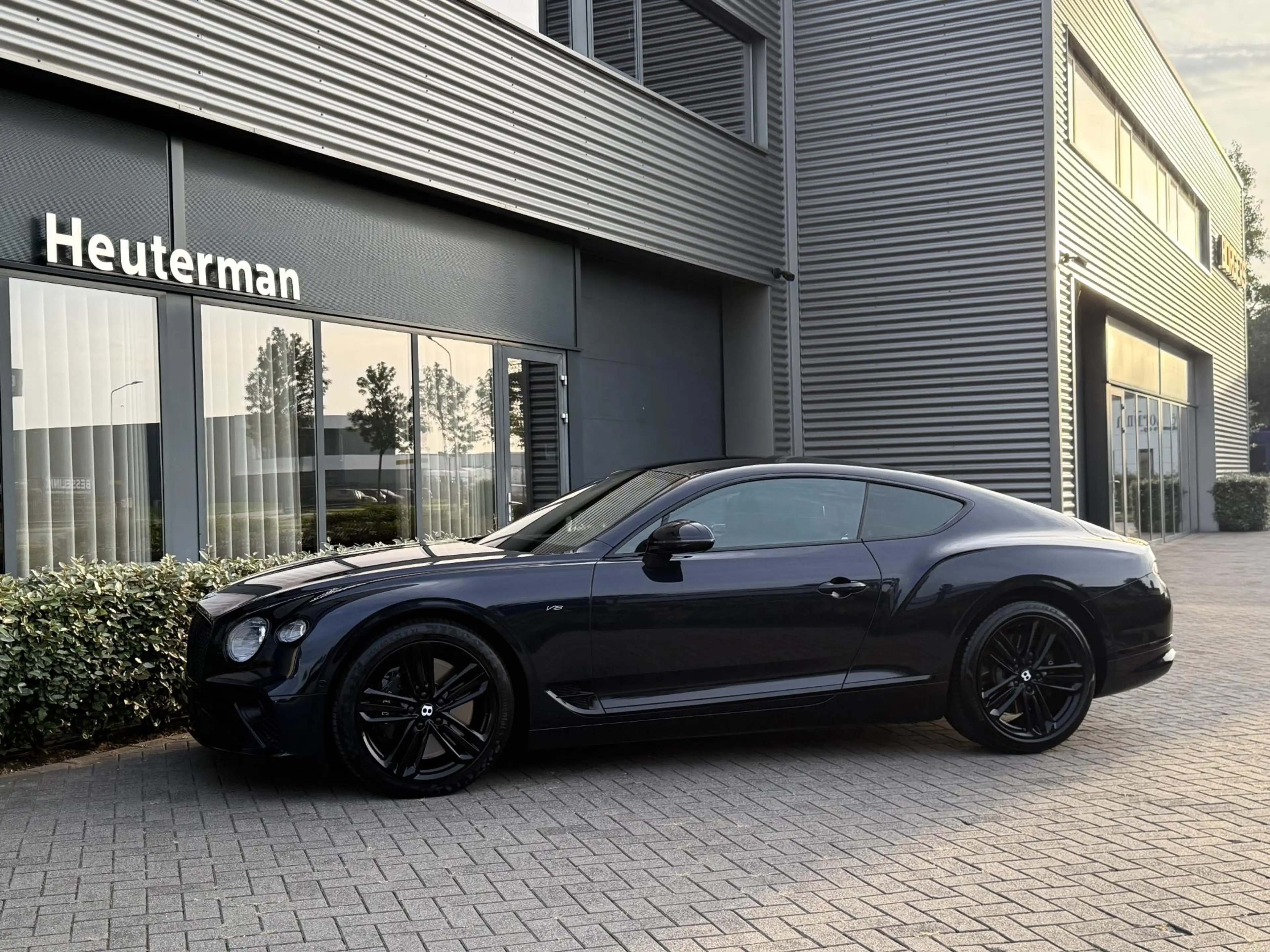Bentley Continental GT NAIM/Massage/Sofclose/Rotating Screen 4.0 V8 — photo 19