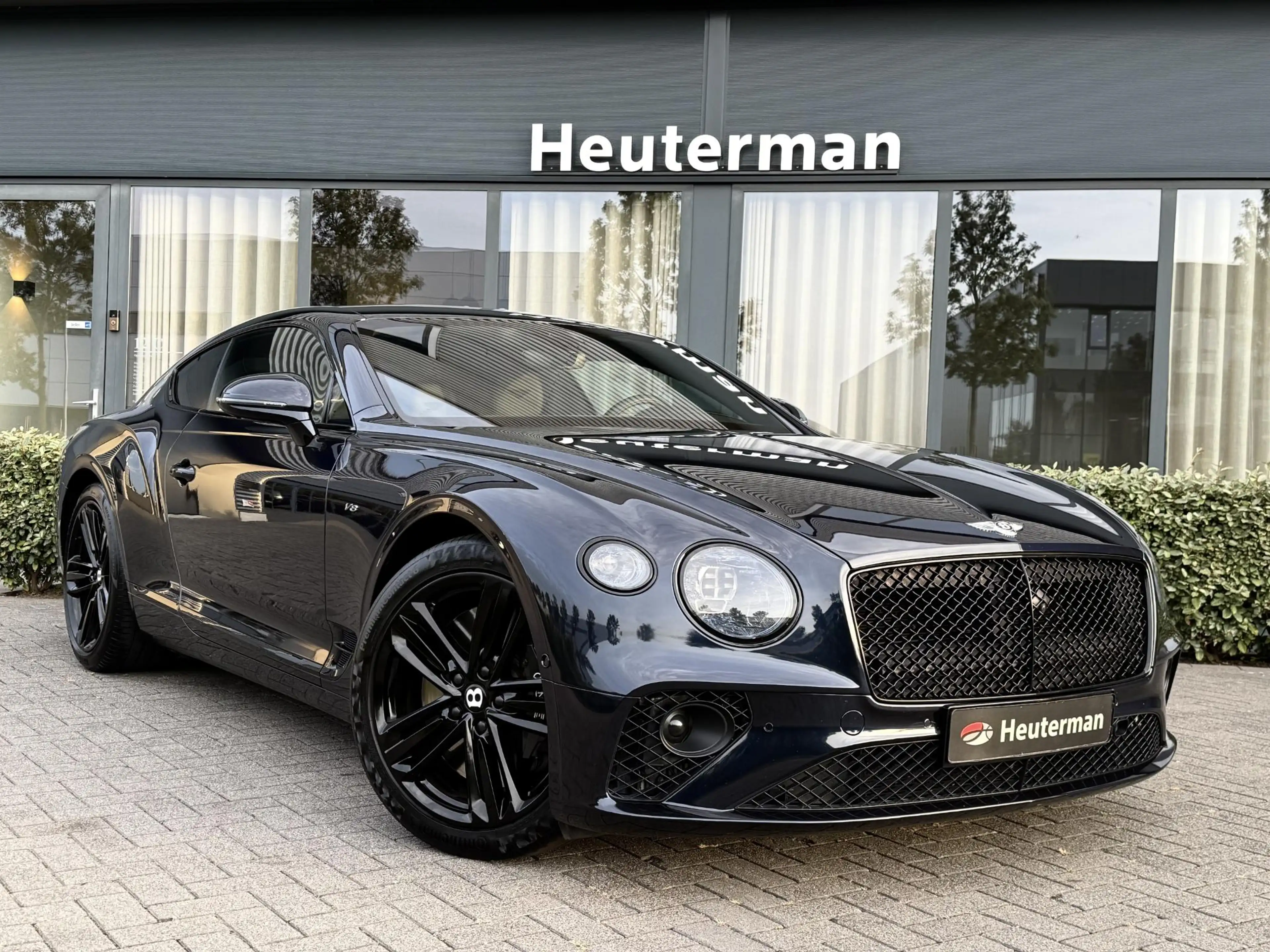 Bentley Continental GT NAIM/Massage/Sofclose/Rotating Screen 4.0 V8 — photo 13