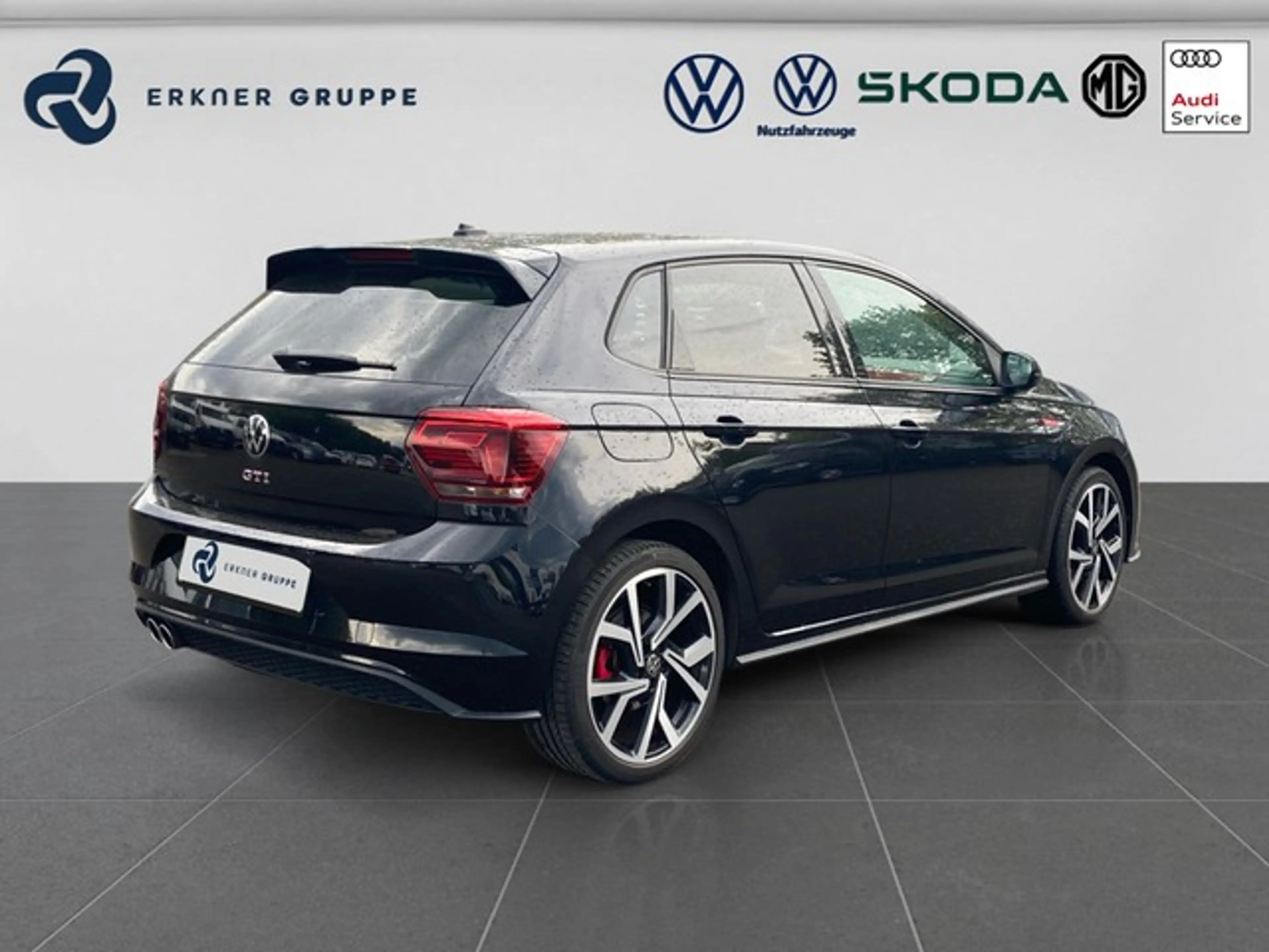 Volkswagen Polo GTI 2.0TSI DSG — photo 5