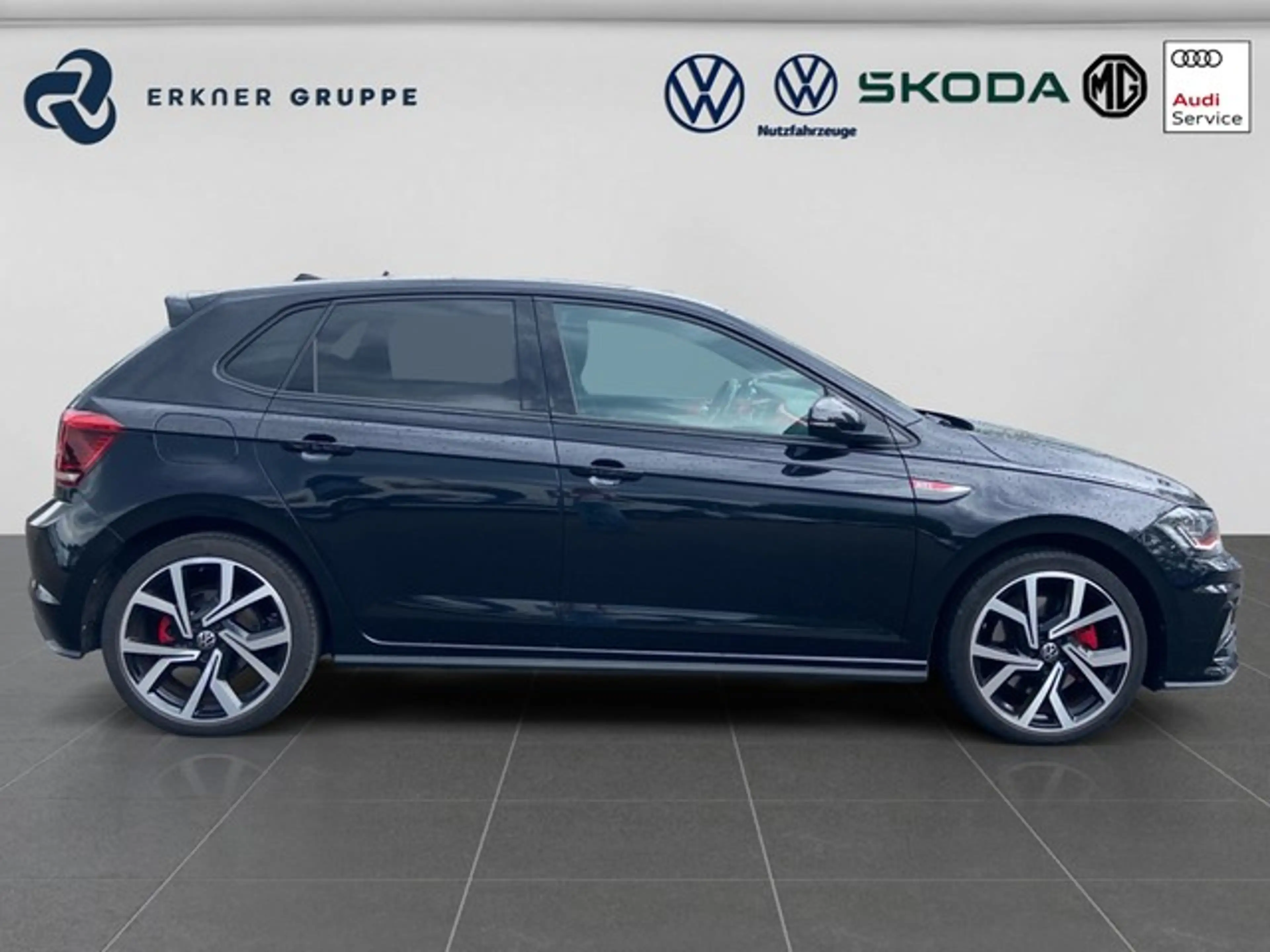 Volkswagen Polo GTI 2.0TSI DSG — photo 6